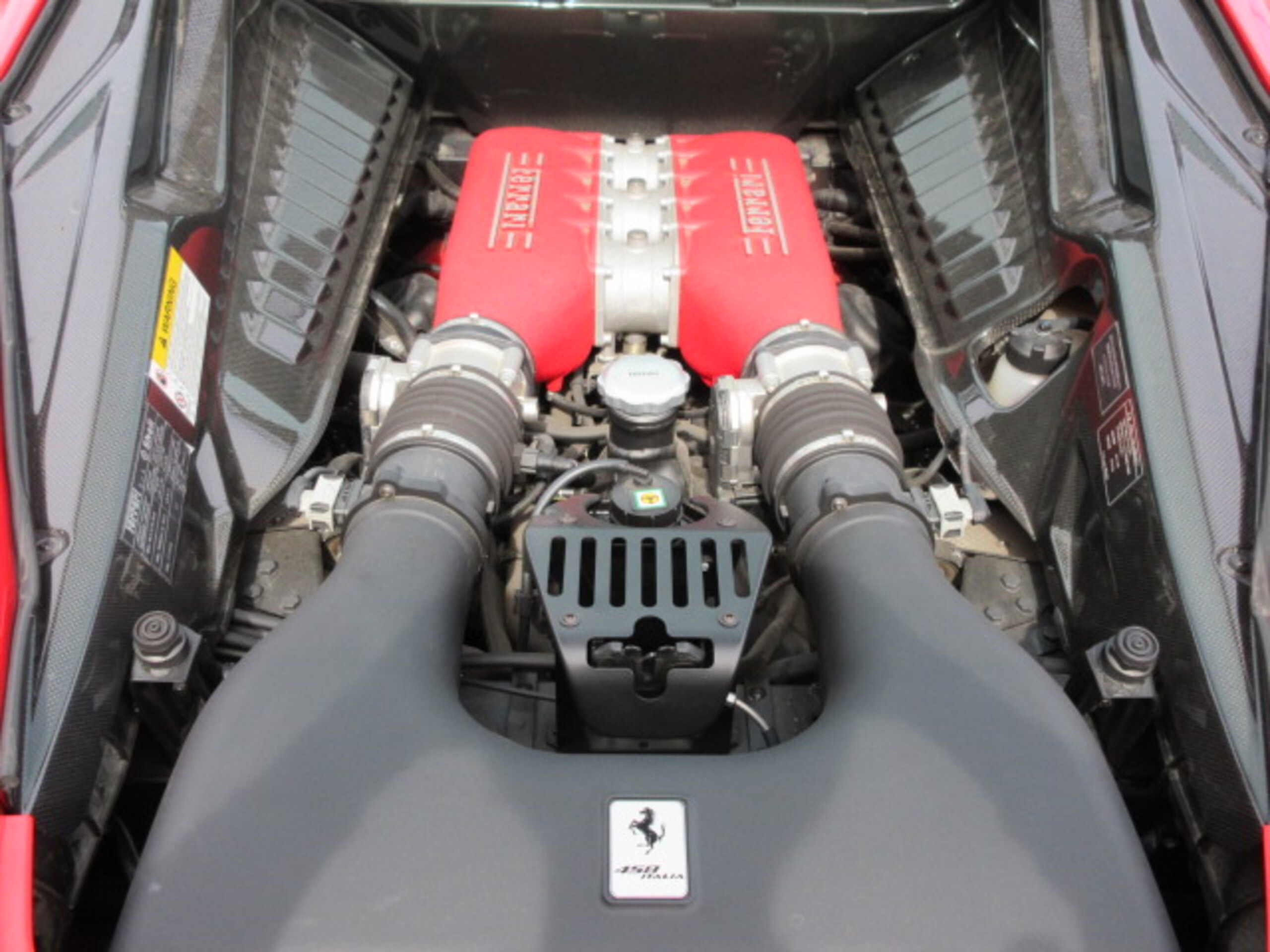 2014 Ferrari 458 Italia F1 DCT — Photo 45 / 53