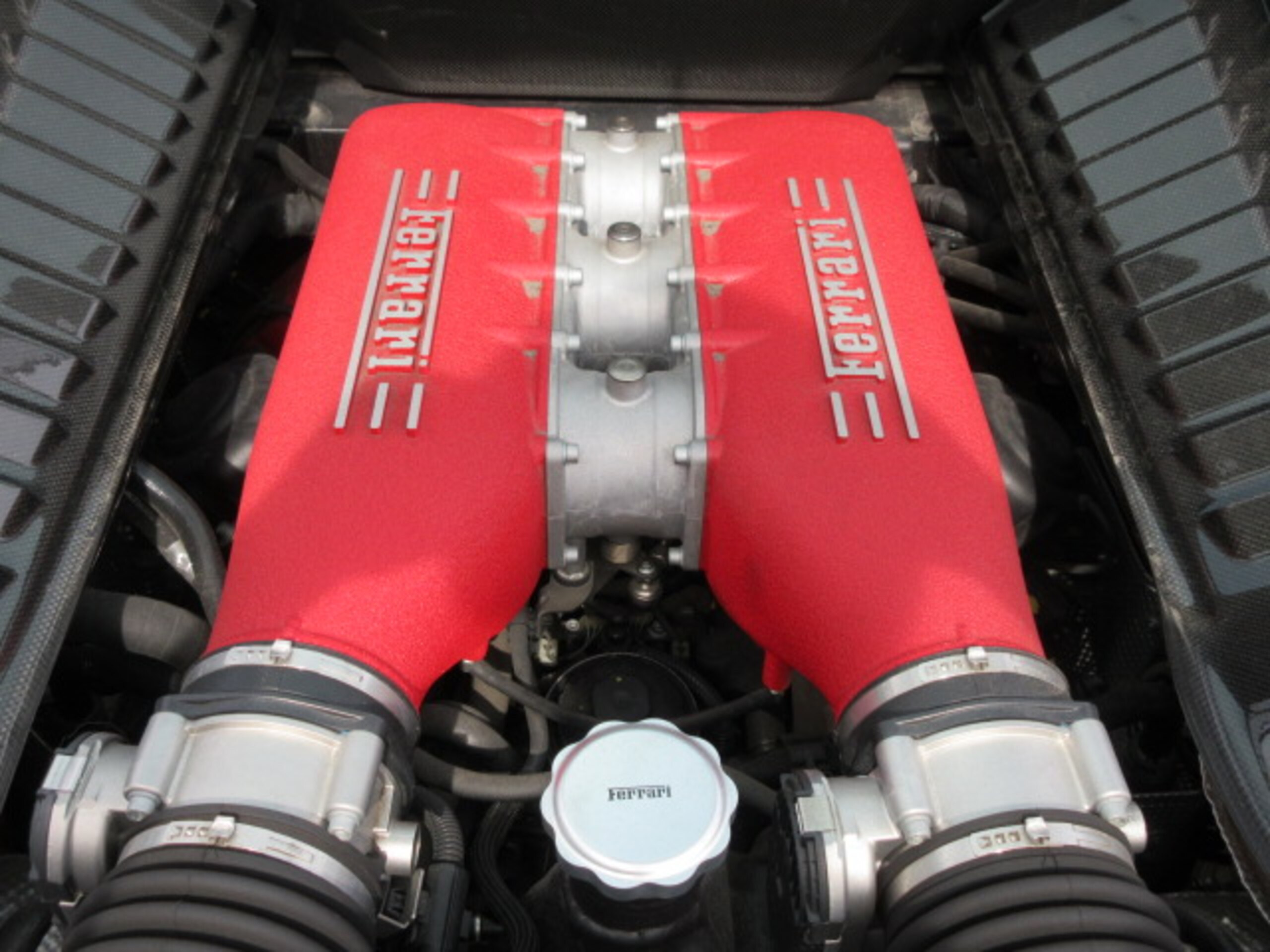 2014 Ferrari 458 Italia F1 DCT — Photo 47 / 53