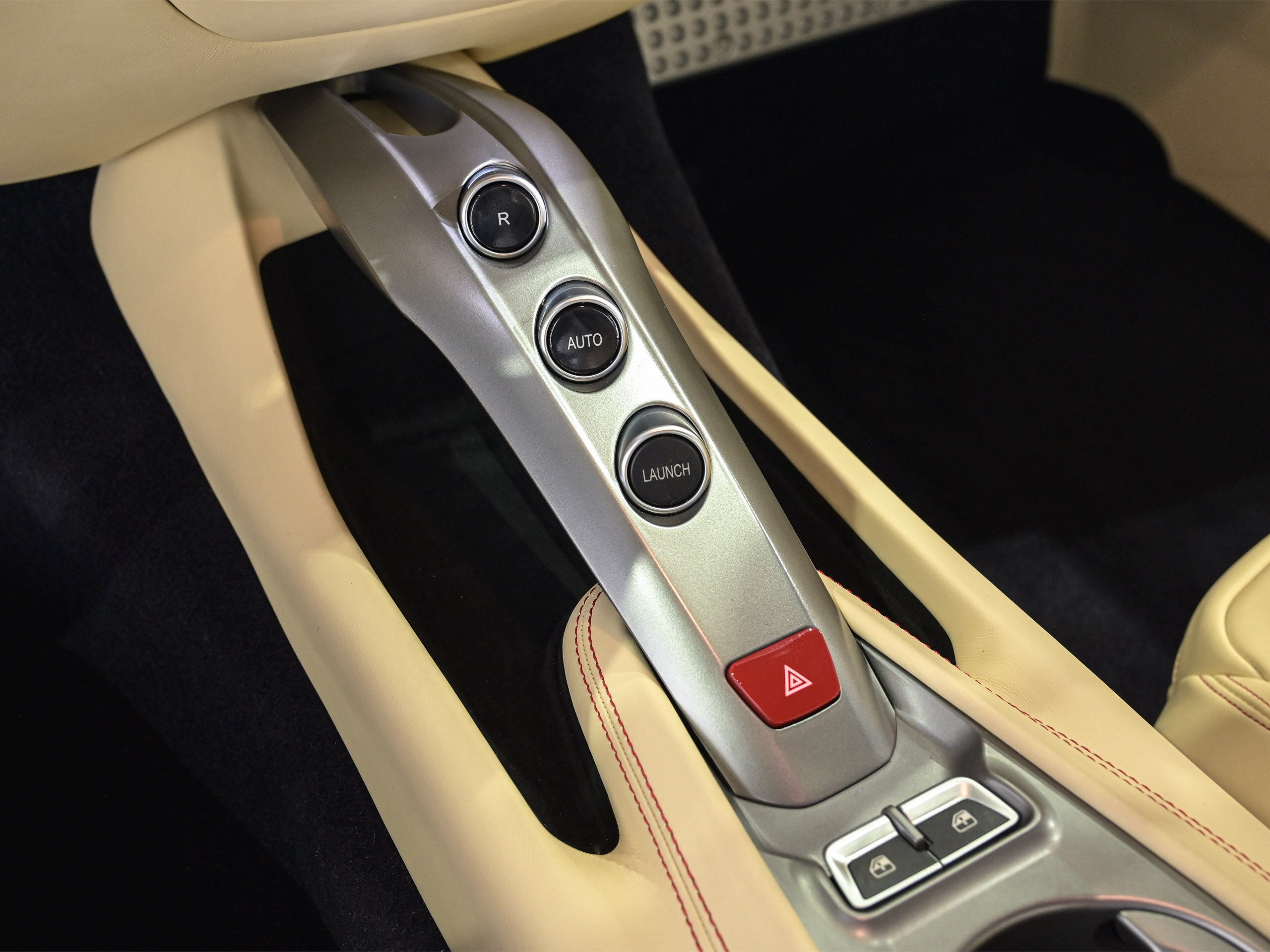 2014 Ferrari F12 Berlinetta — Photo 11 / 34