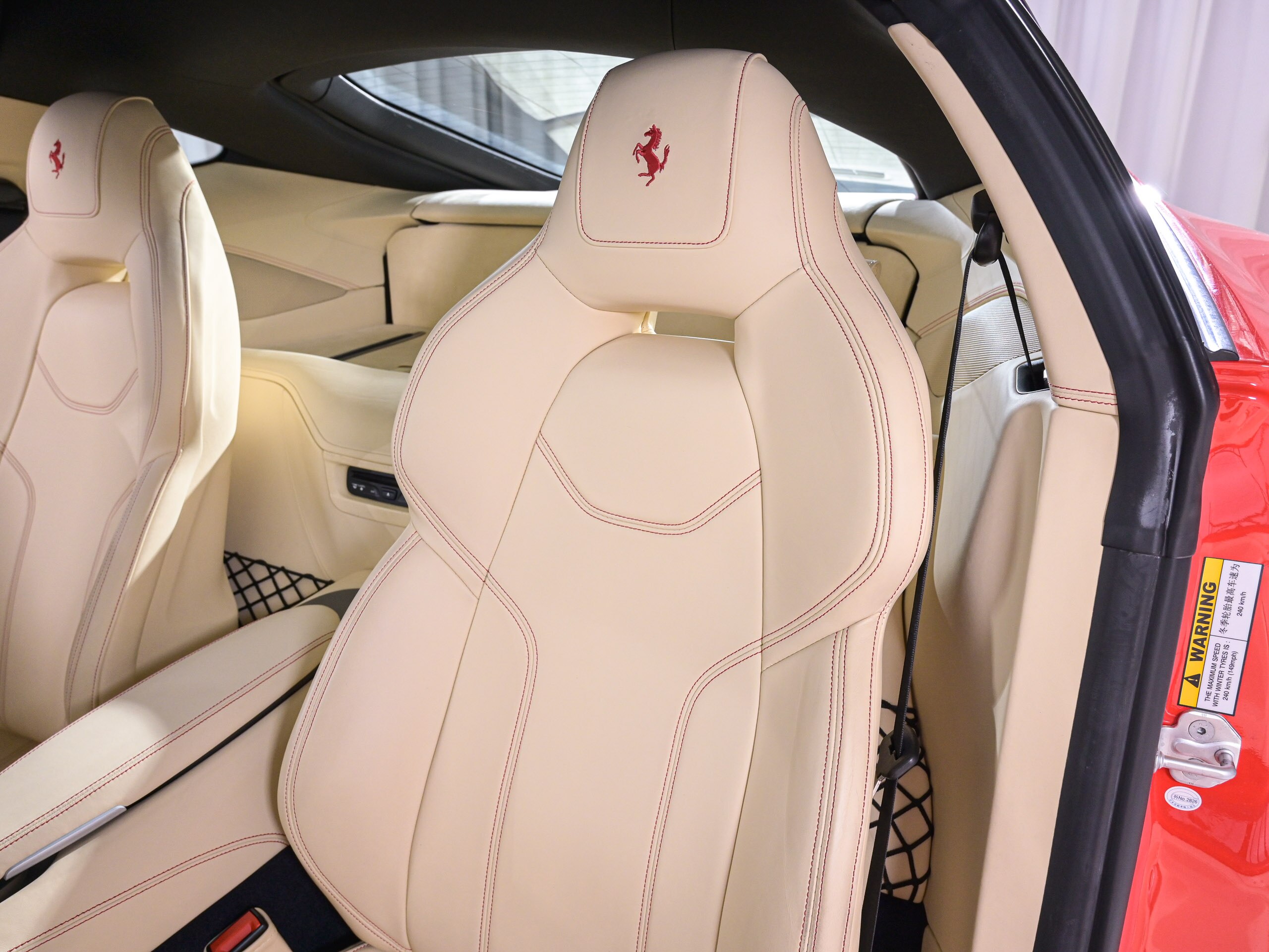 2014 Ferrari F12 Berlinetta — Photo 24 / 34