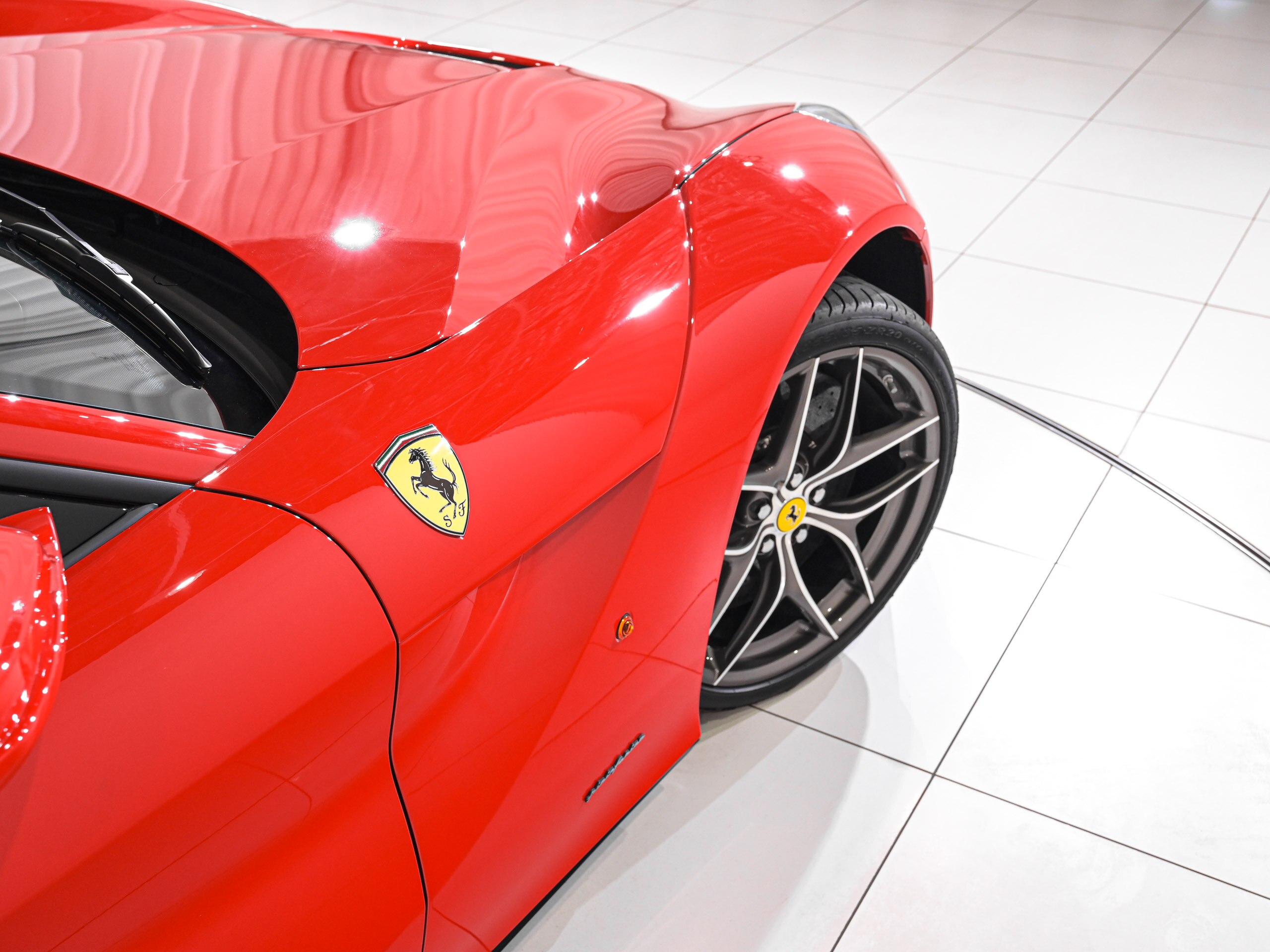 2014 Ferrari F12 Berlinetta — Photo 32 / 34