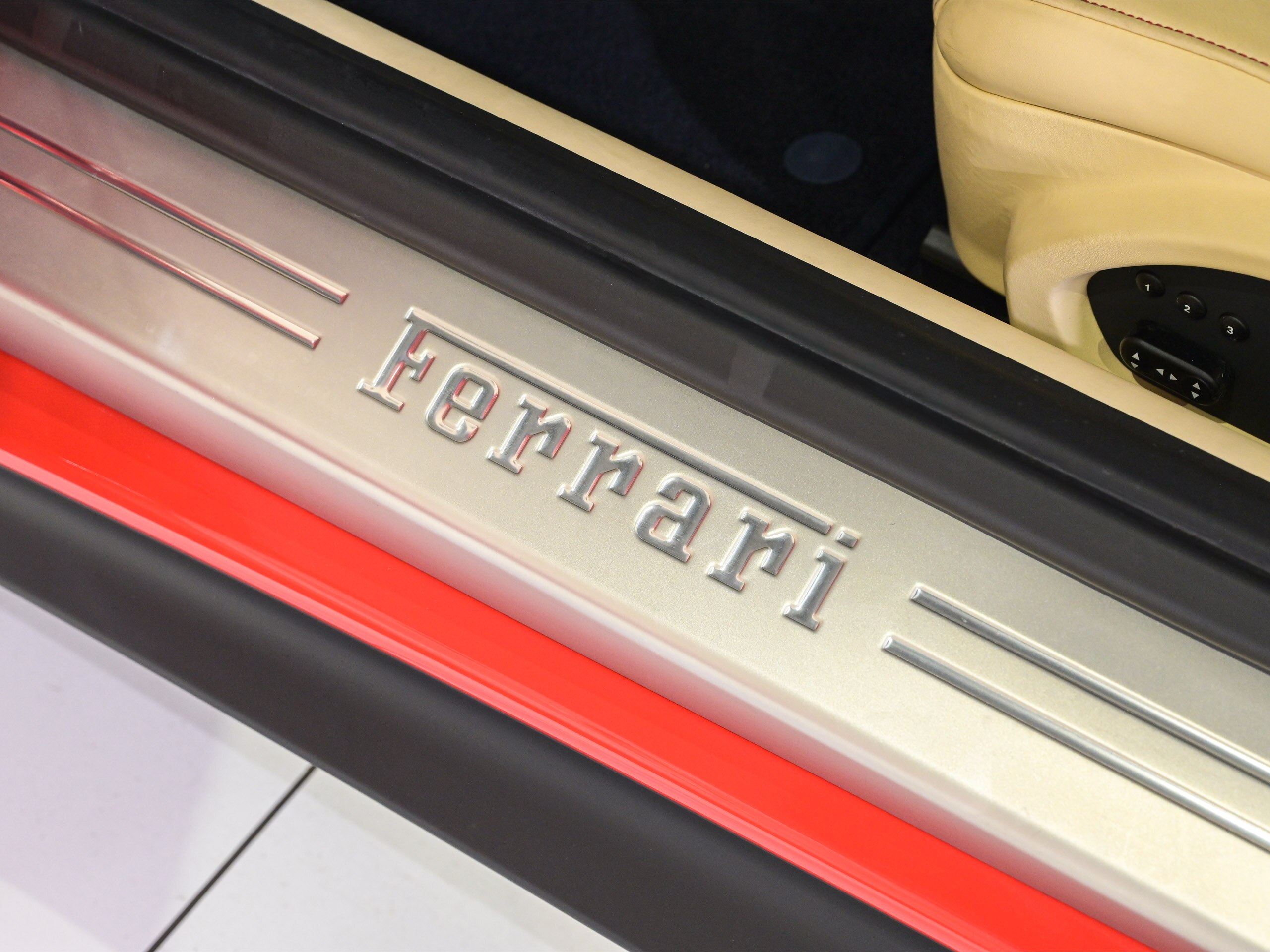 2014 Ferrari F12 Berlinetta — Photo 33 / 34