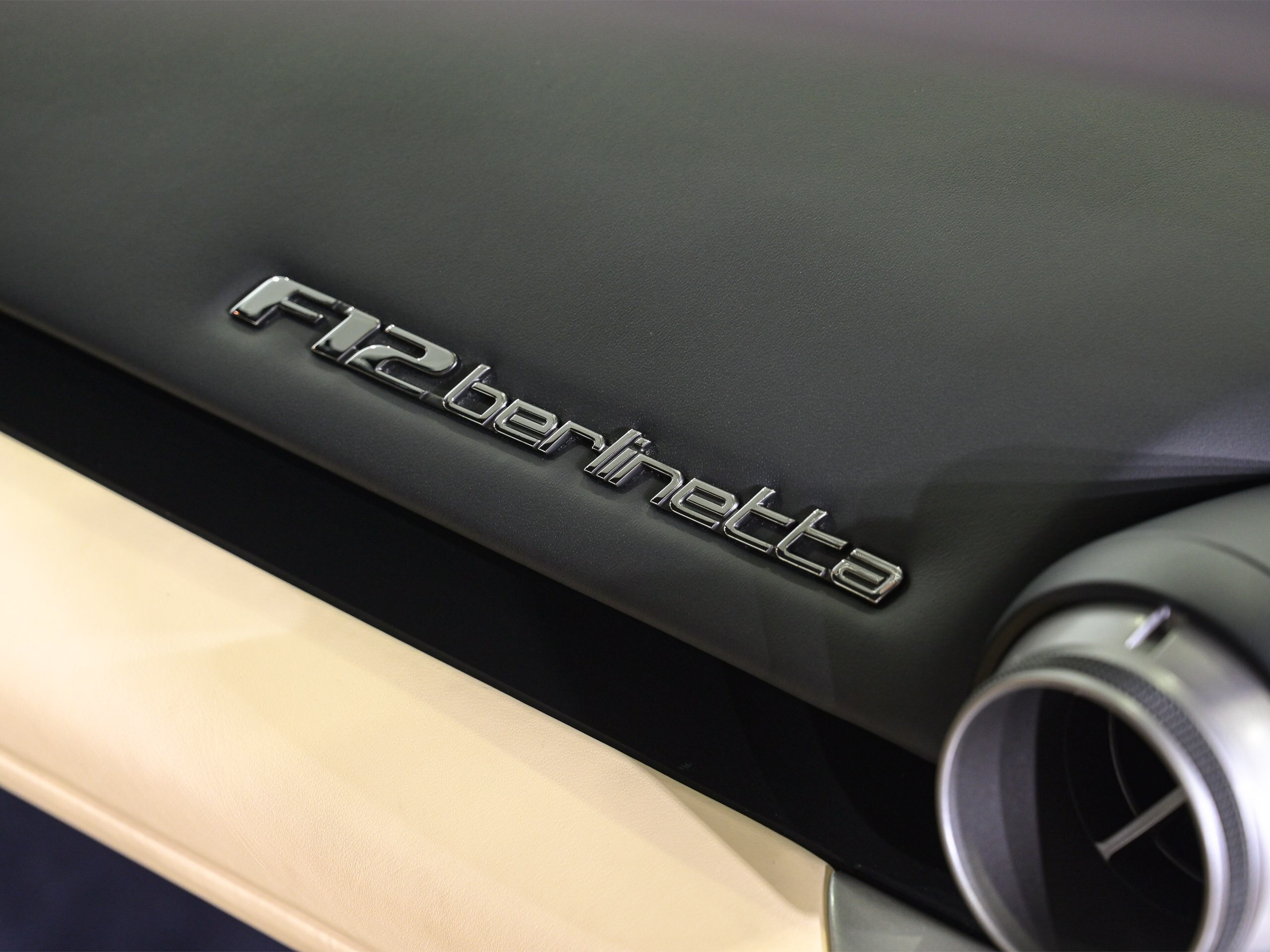 2014 Ferrari F12 Berlinetta — Photo 34 / 34