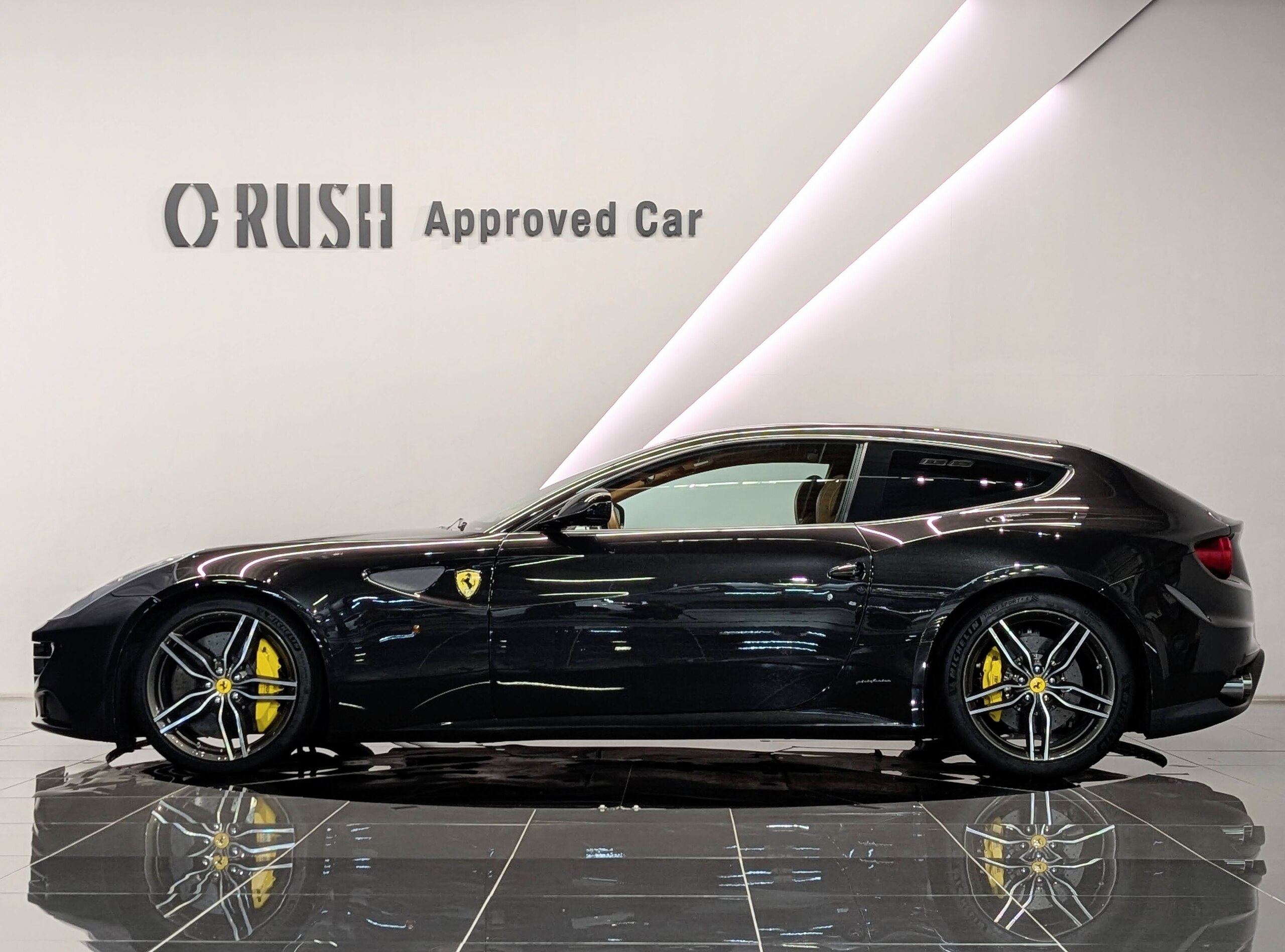 2014 Ferrari FF — Photo 6 / 38