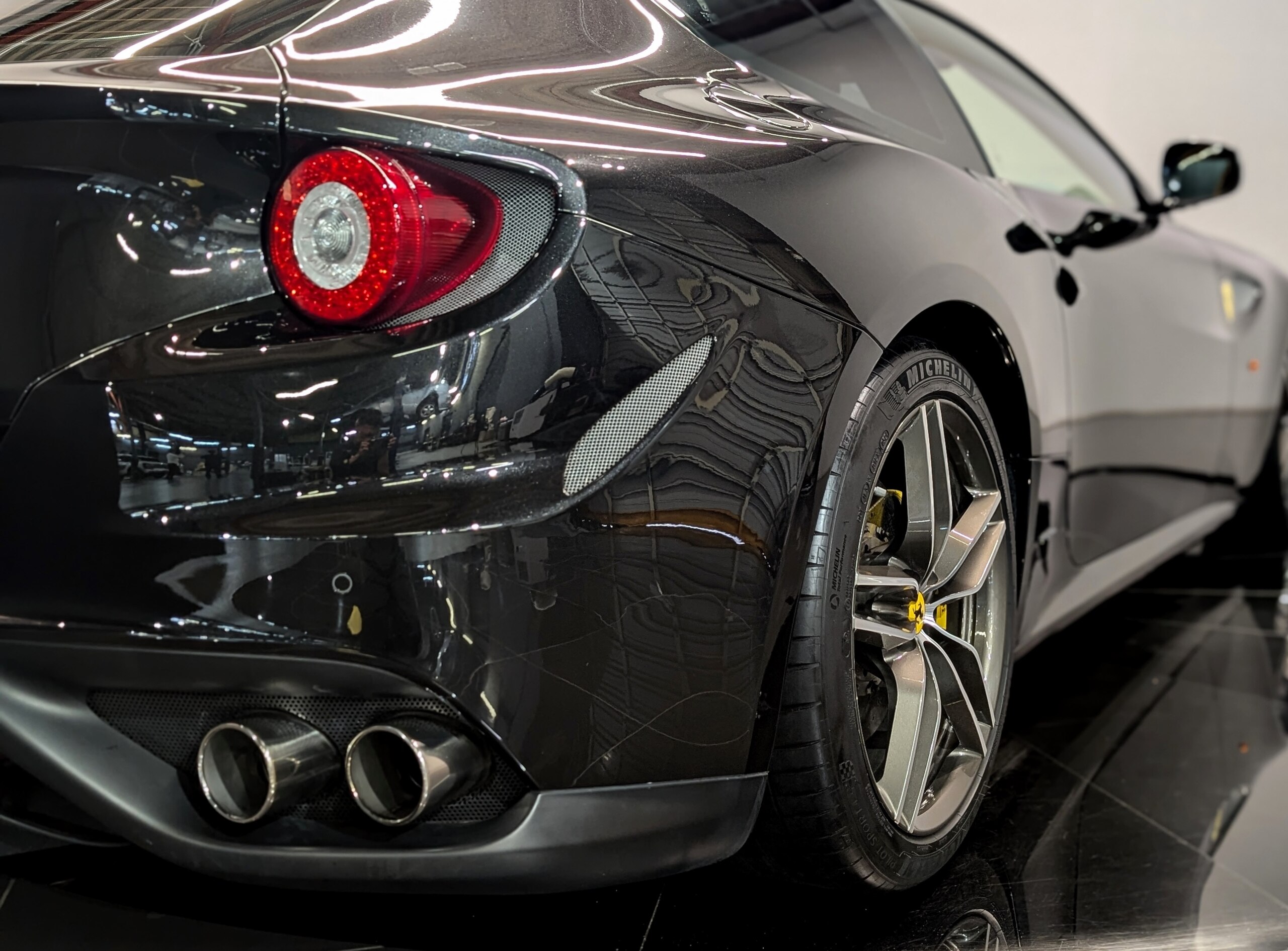 2014 Ferrari FF — Photo 13 / 38