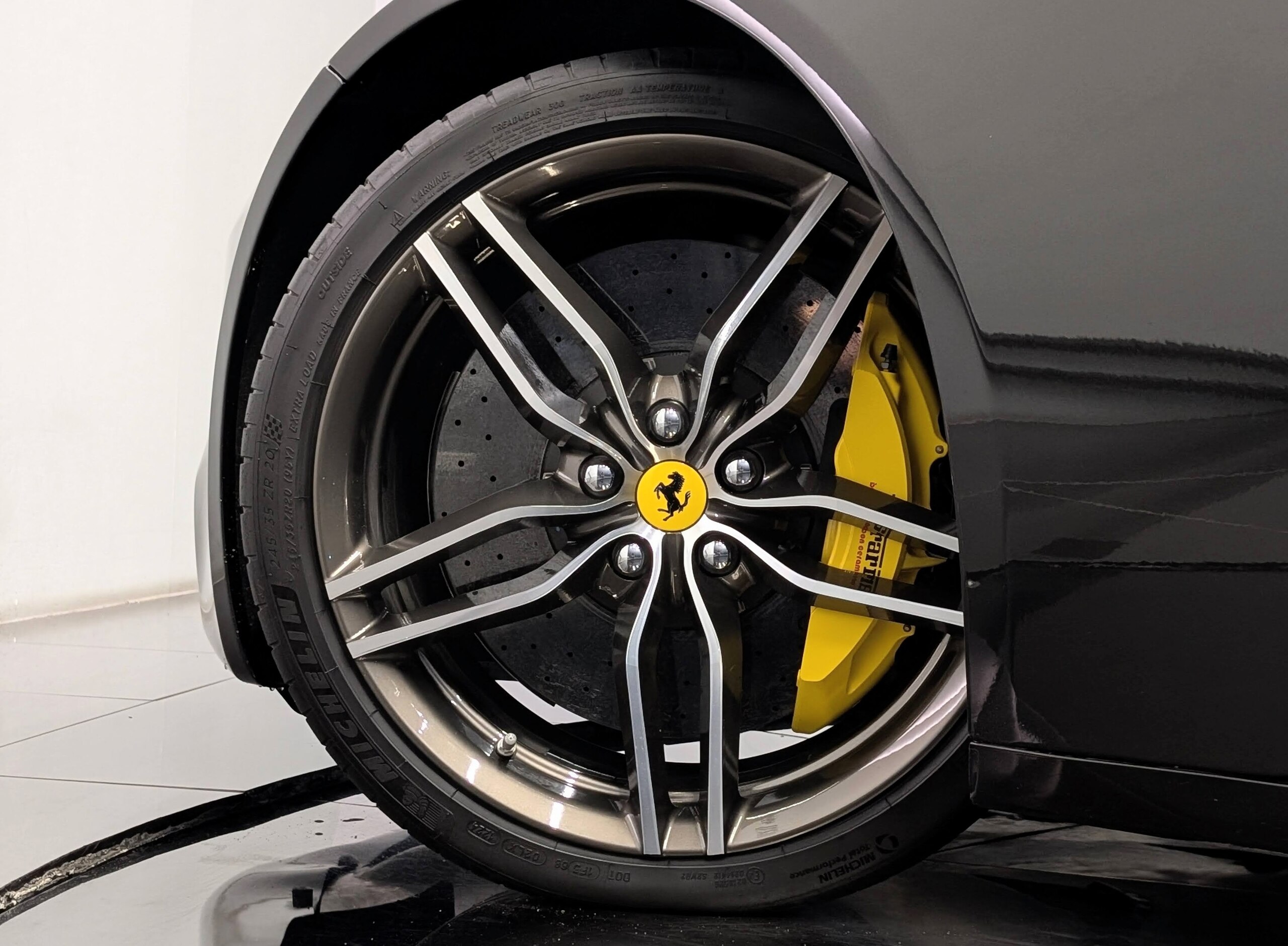 2014 Ferrari FF — Photo 14 / 38