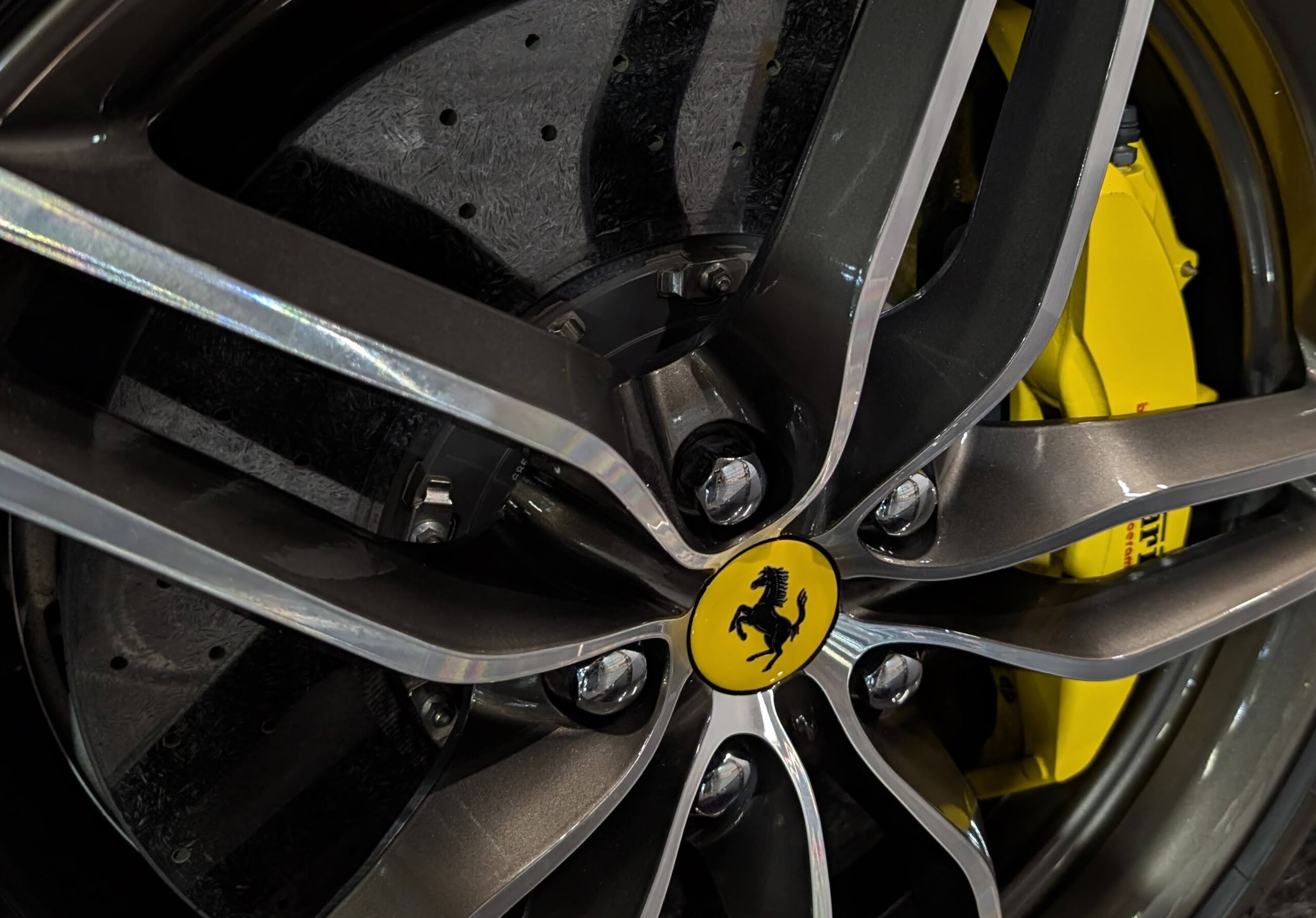 2014 Ferrari FF — Photo 15 / 38