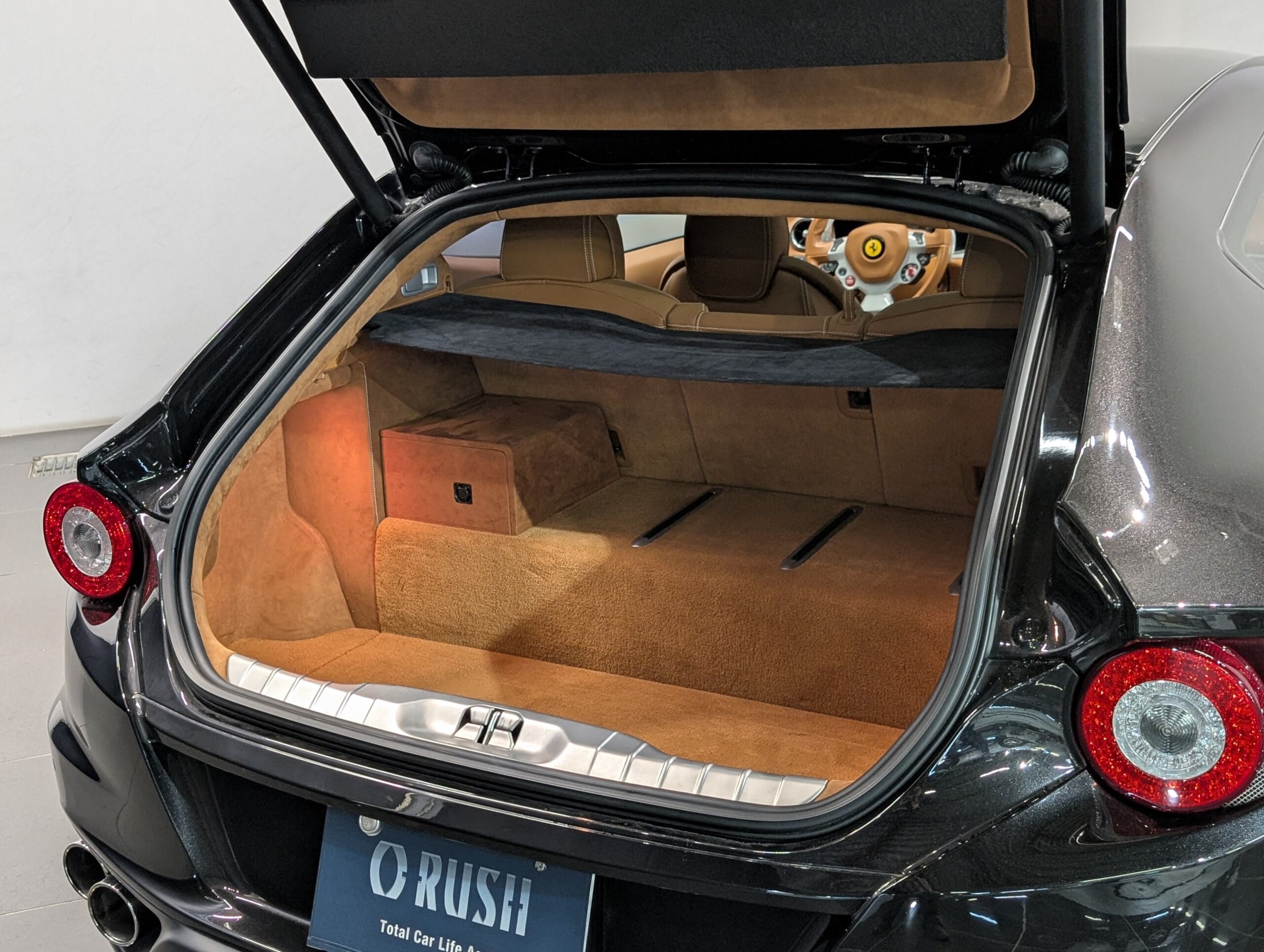 2014 Ferrari FF — Photo 19 / 38