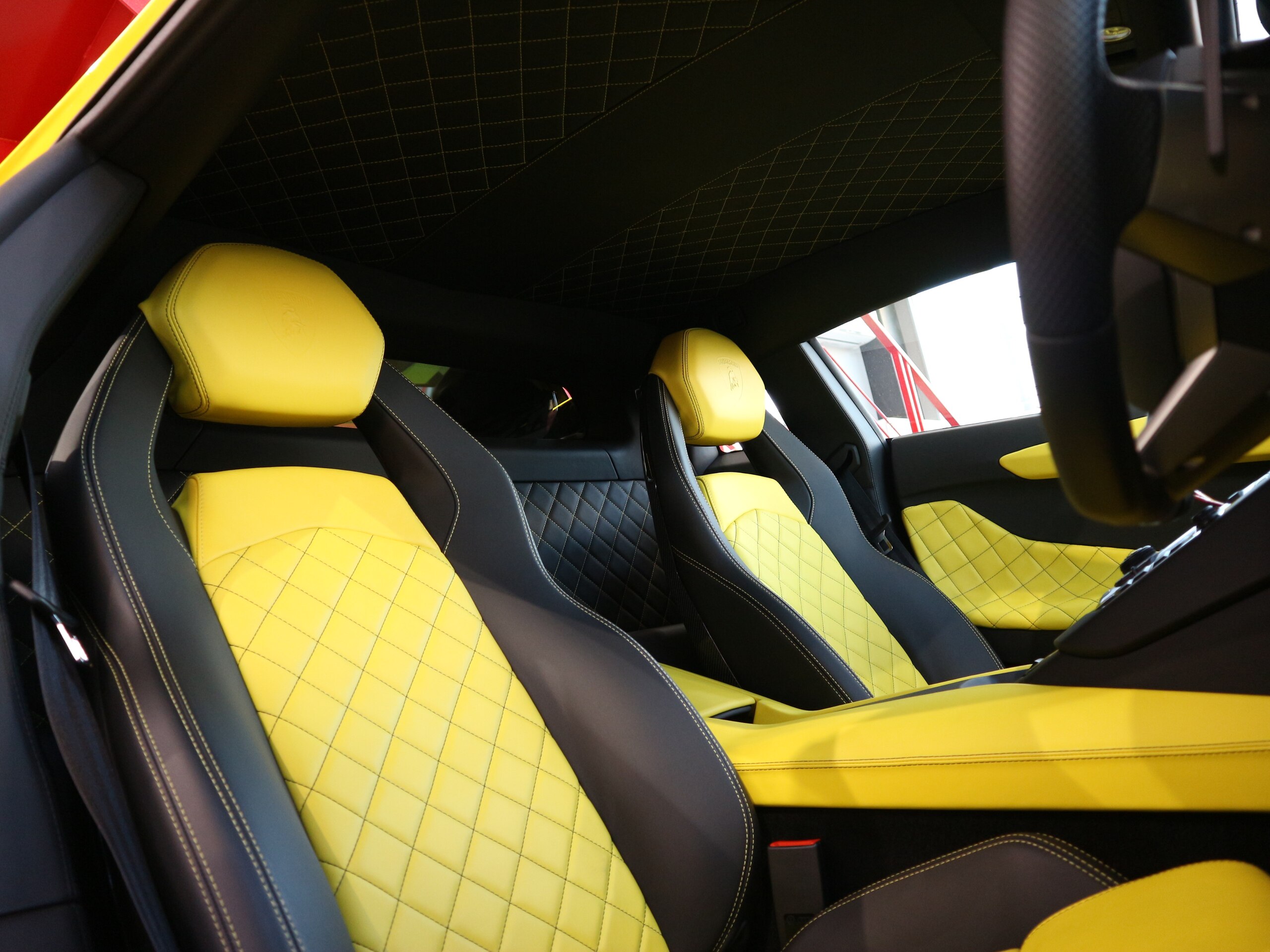 2014 Lamborghini Aventador LP720-4 — Photo 12 / 33