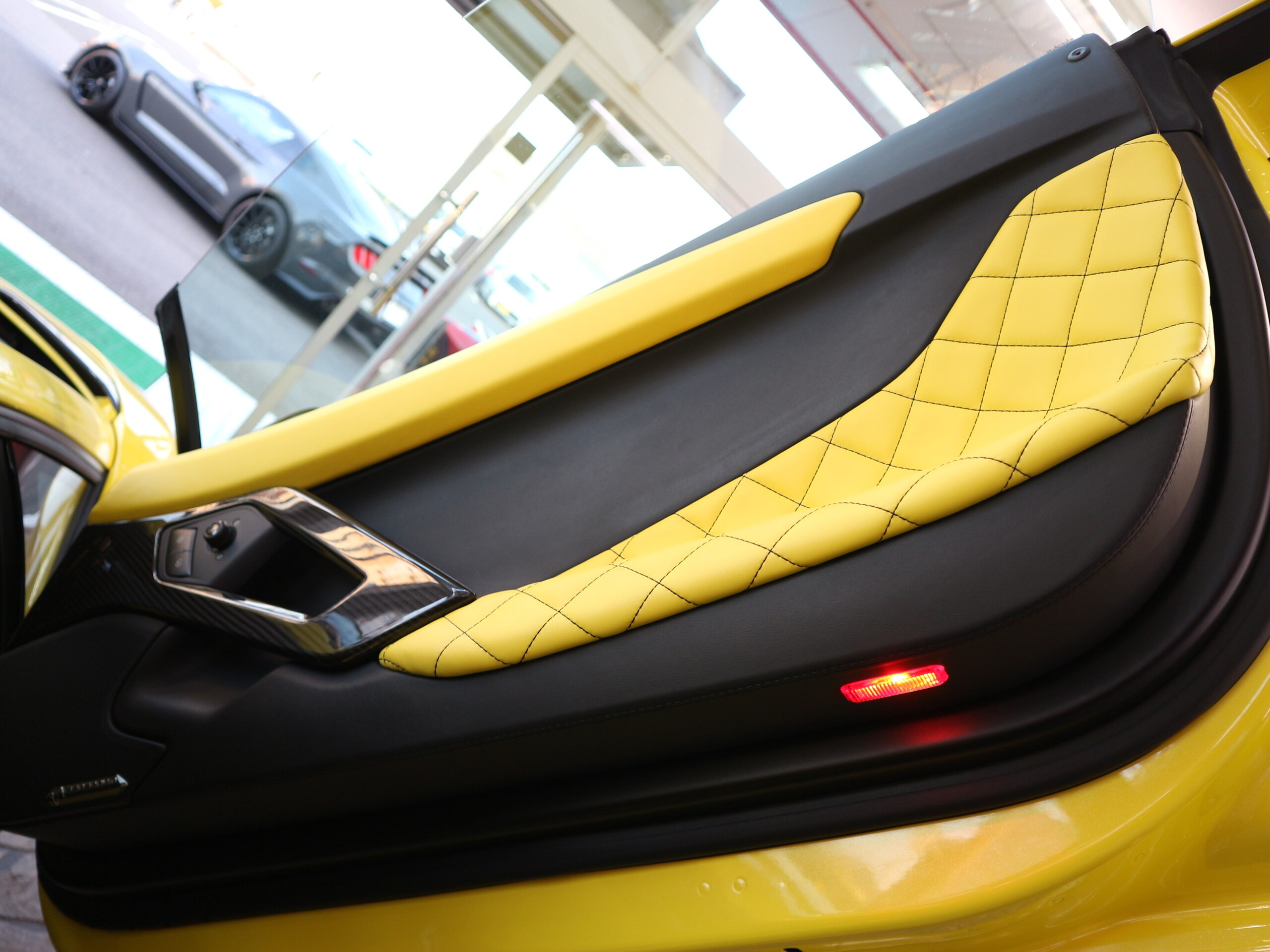 2014 Lamborghini Aventador LP720-4 — Photo 17 / 33
