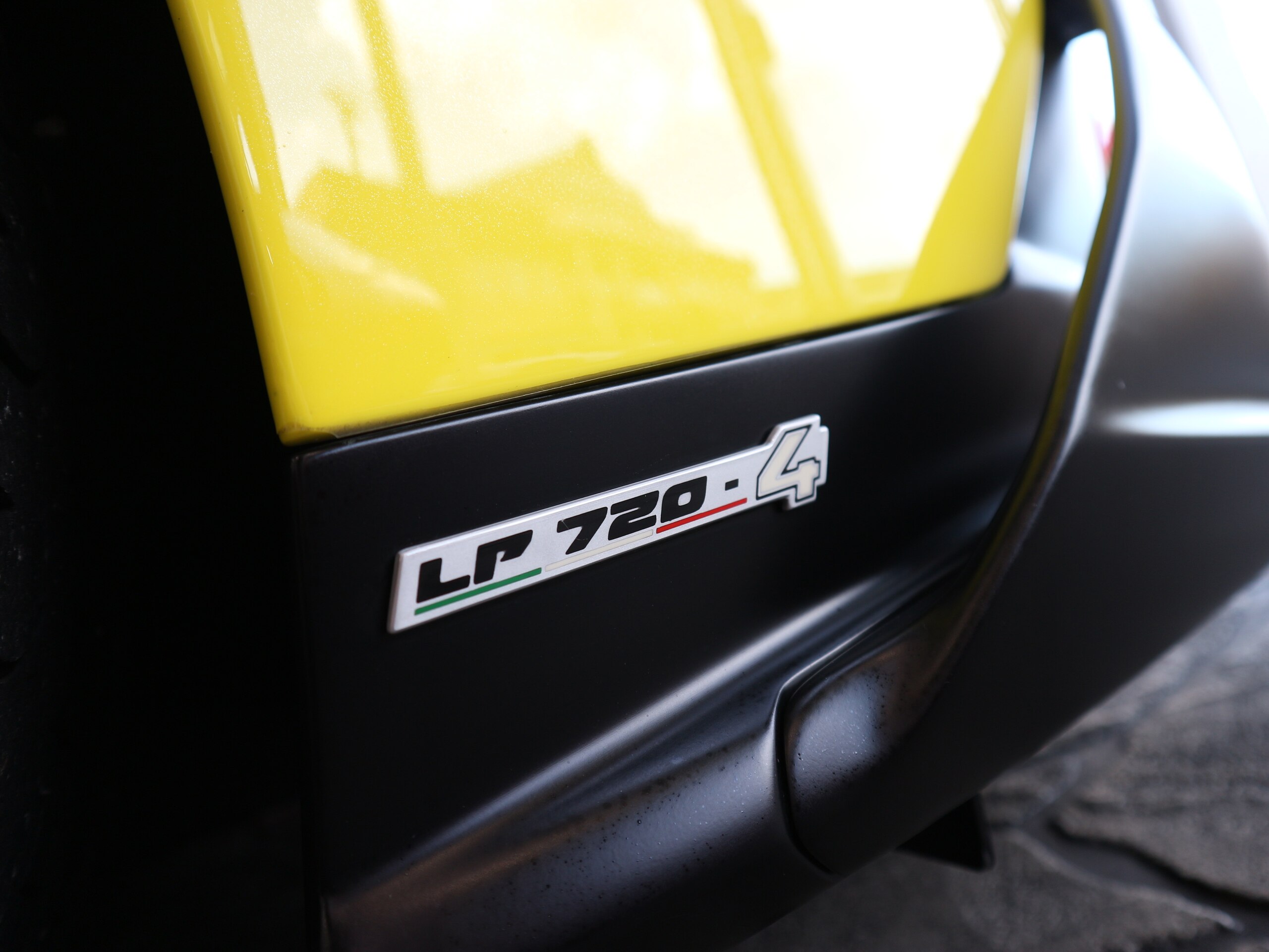 2014 Lamborghini Aventador LP720-4 — Photo 27 / 33