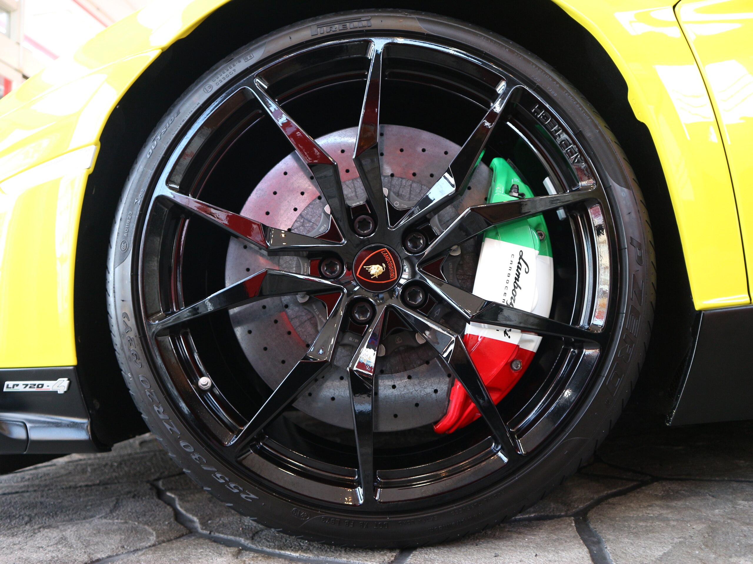 2014 Lamborghini Aventador LP720-4 — Photo 33 / 33