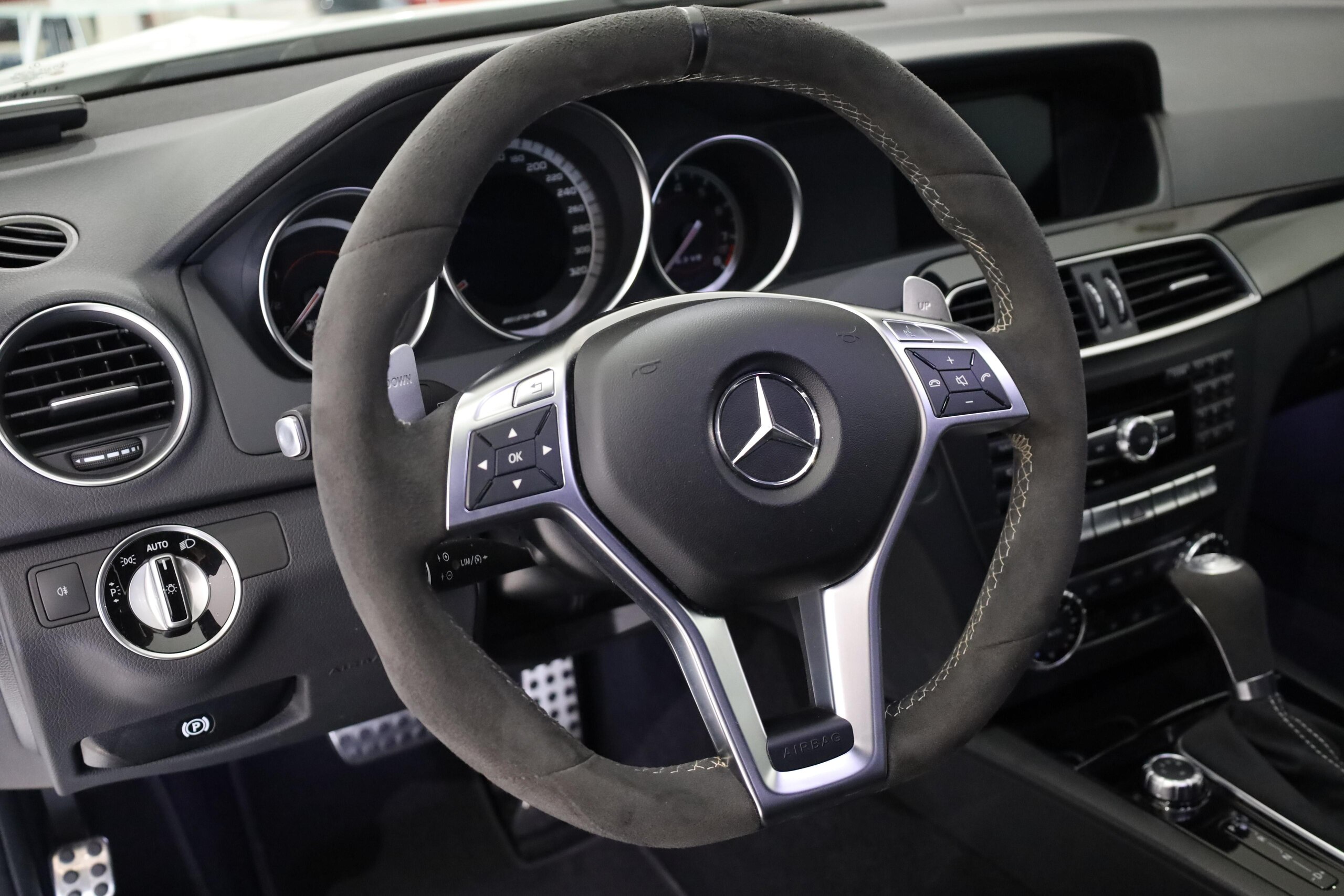 2014 Mercedes Benz C63 AMG — Photo 10 / 24