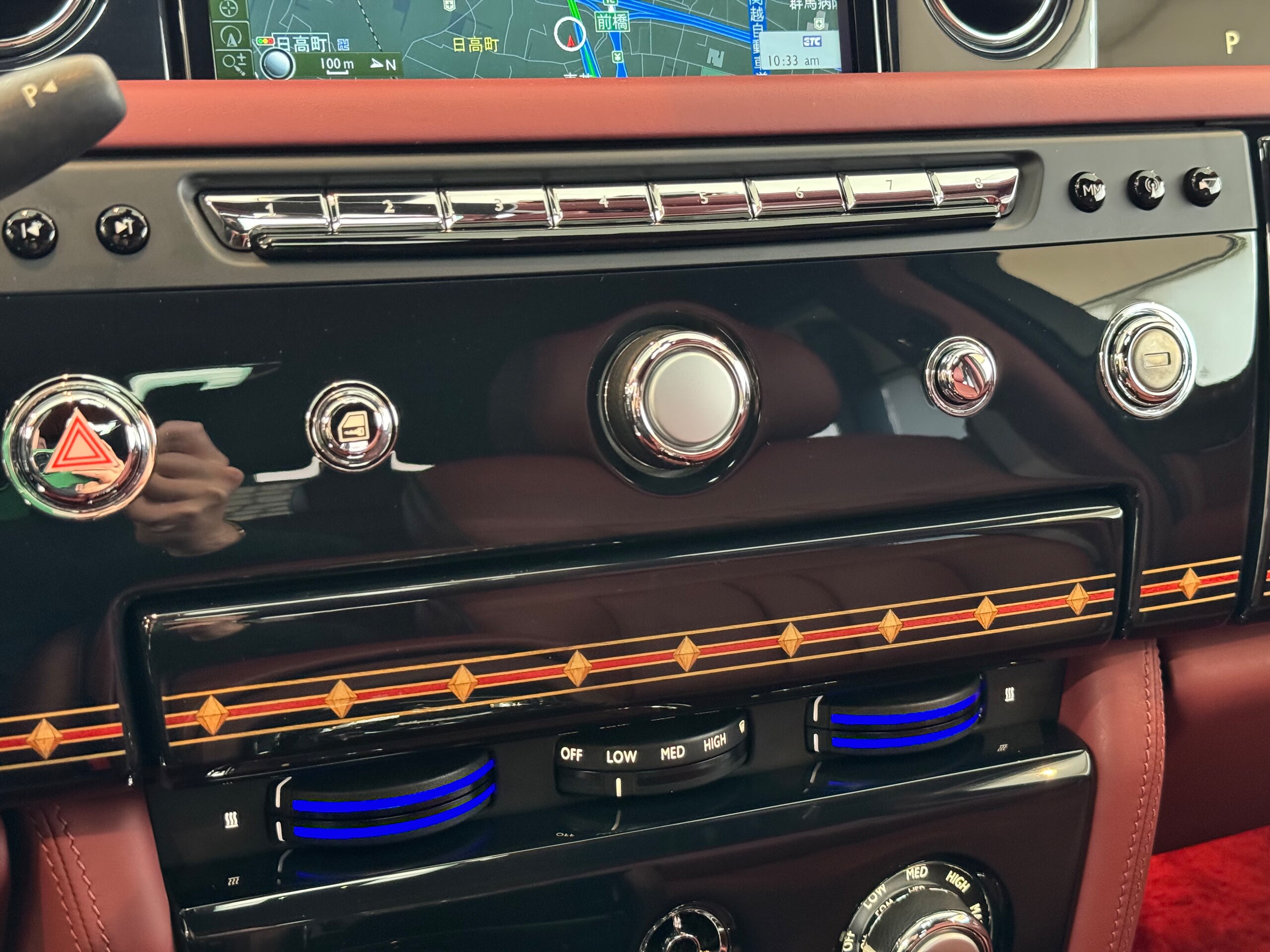 2014 Rolls-Royce Phantom — Photo 8 / 60