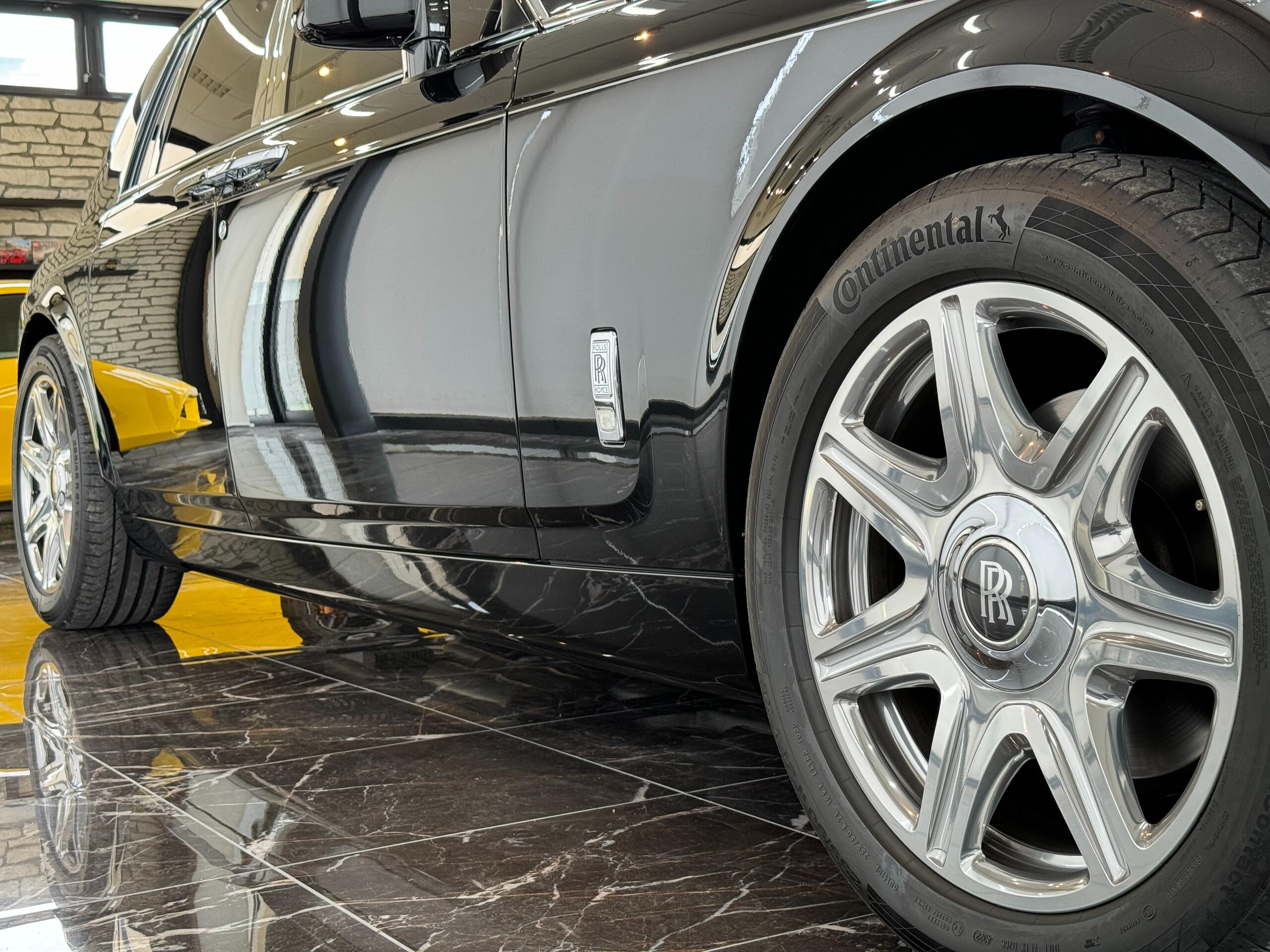 2014 Rolls-Royce Phantom — Photo 10 / 60