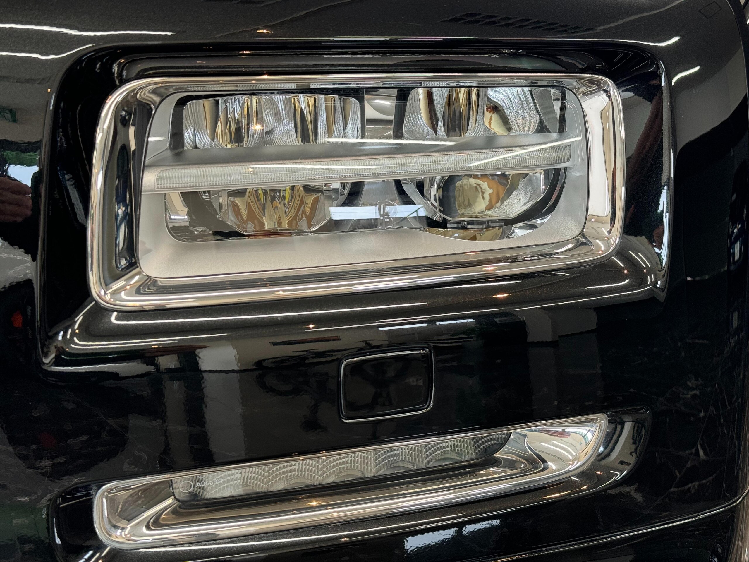 2014 Rolls-Royce Phantom — Photo 14 / 60