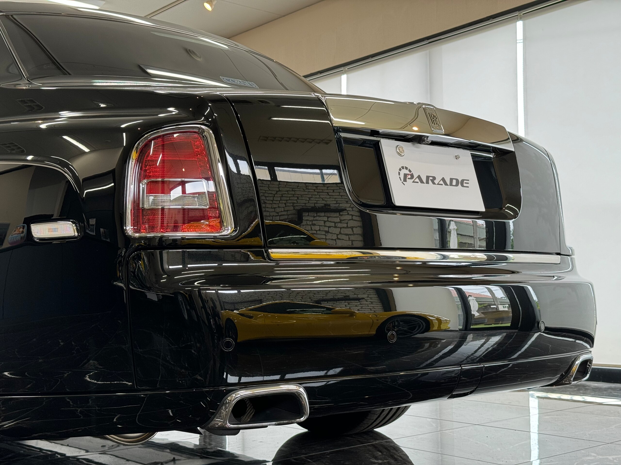 2014 Rolls-Royce Phantom — Photo 19 / 60