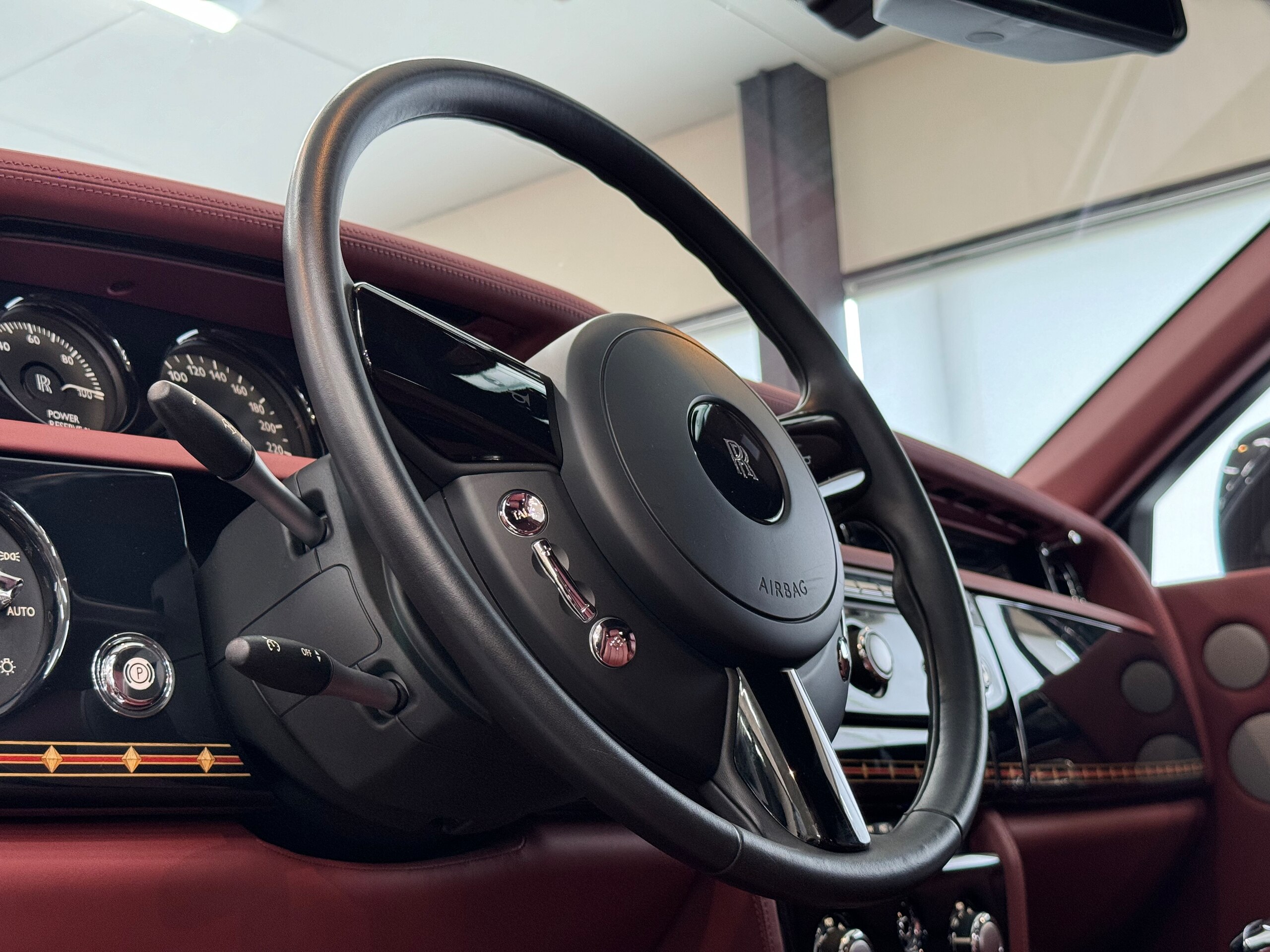 2014 Rolls-Royce Phantom — Photo 27 / 60