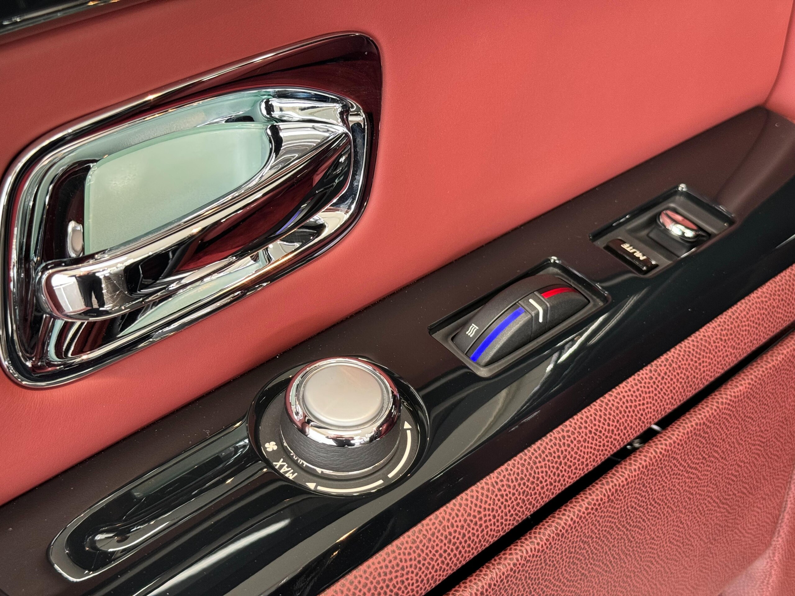 2014 Rolls-Royce Phantom — Photo 46 / 60