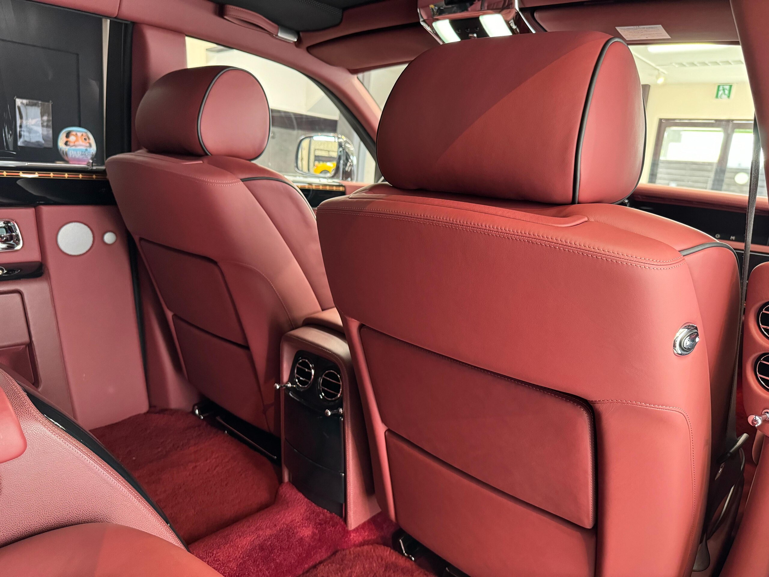 2014 Rolls-Royce Phantom — Photo 48 / 60