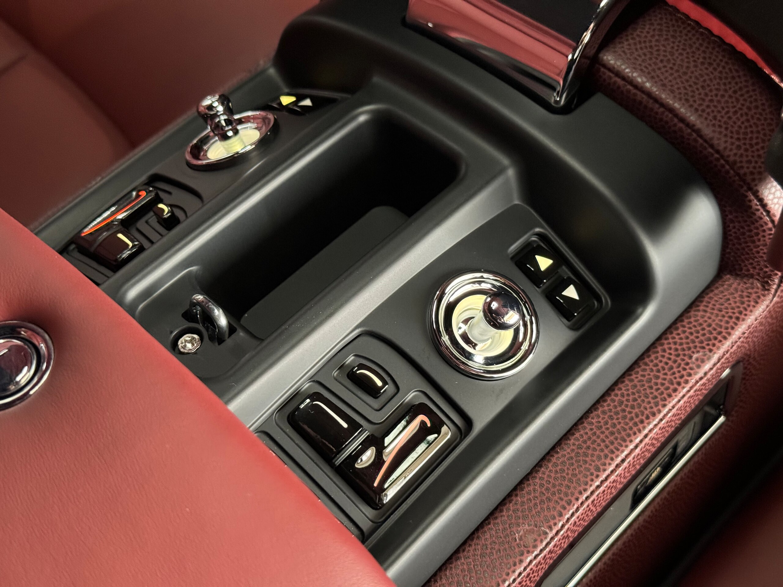 2014 Rolls-Royce Phantom — Photo 50 / 60