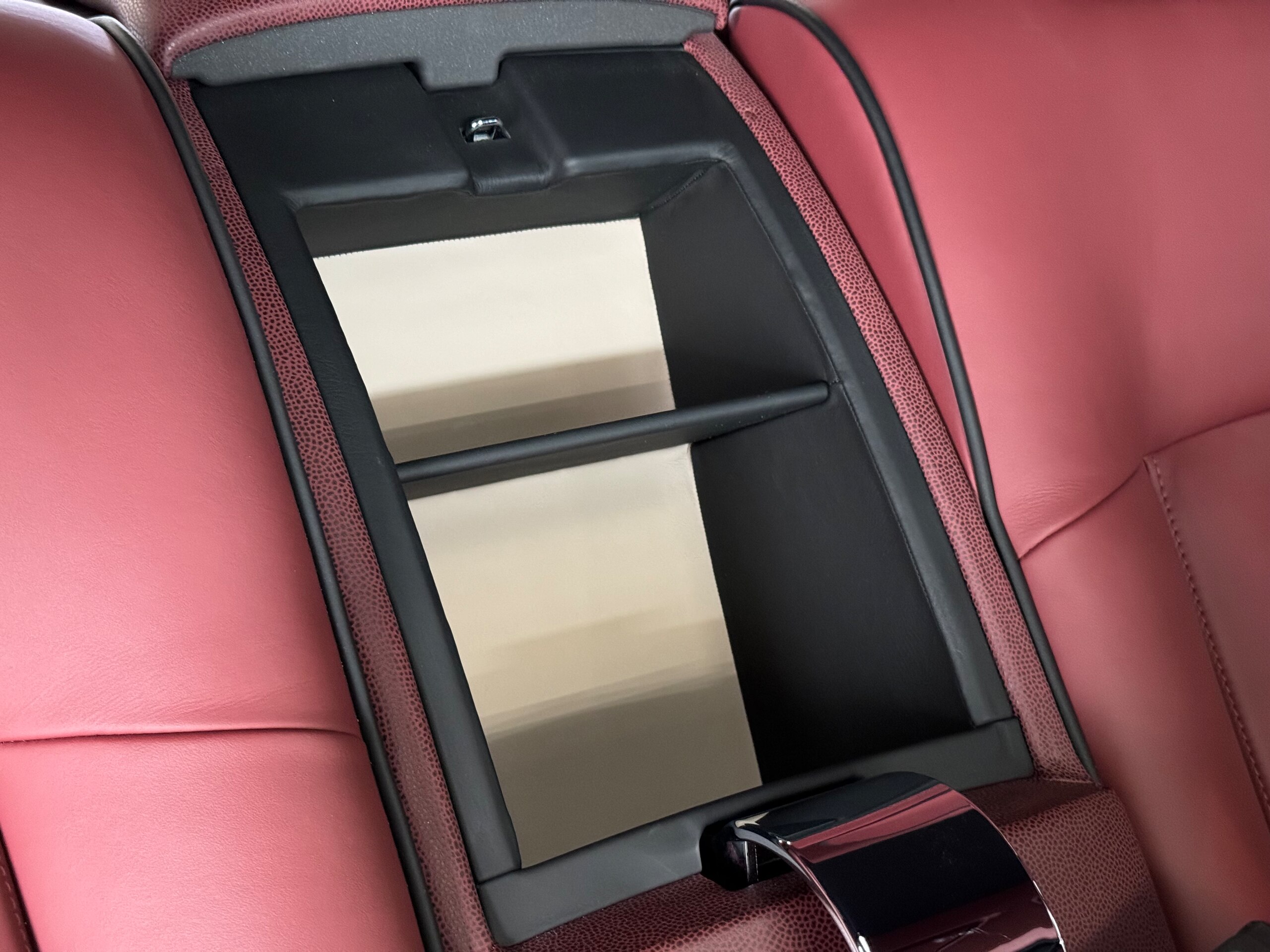 2014 Rolls-Royce Phantom — Photo 52 / 60
