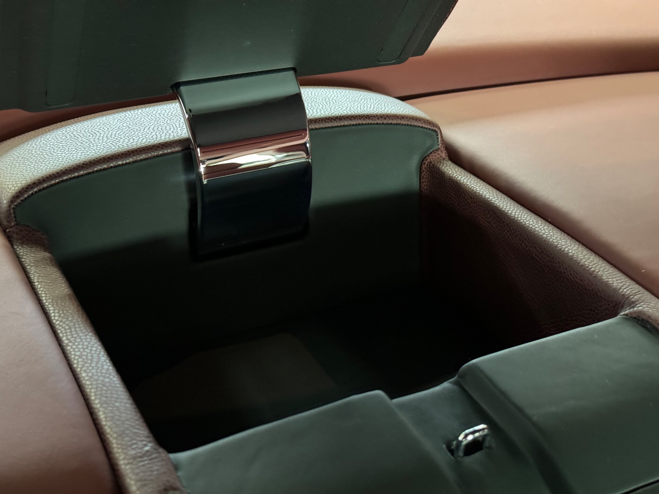 2014 Rolls-Royce Phantom — Photo 53 / 60