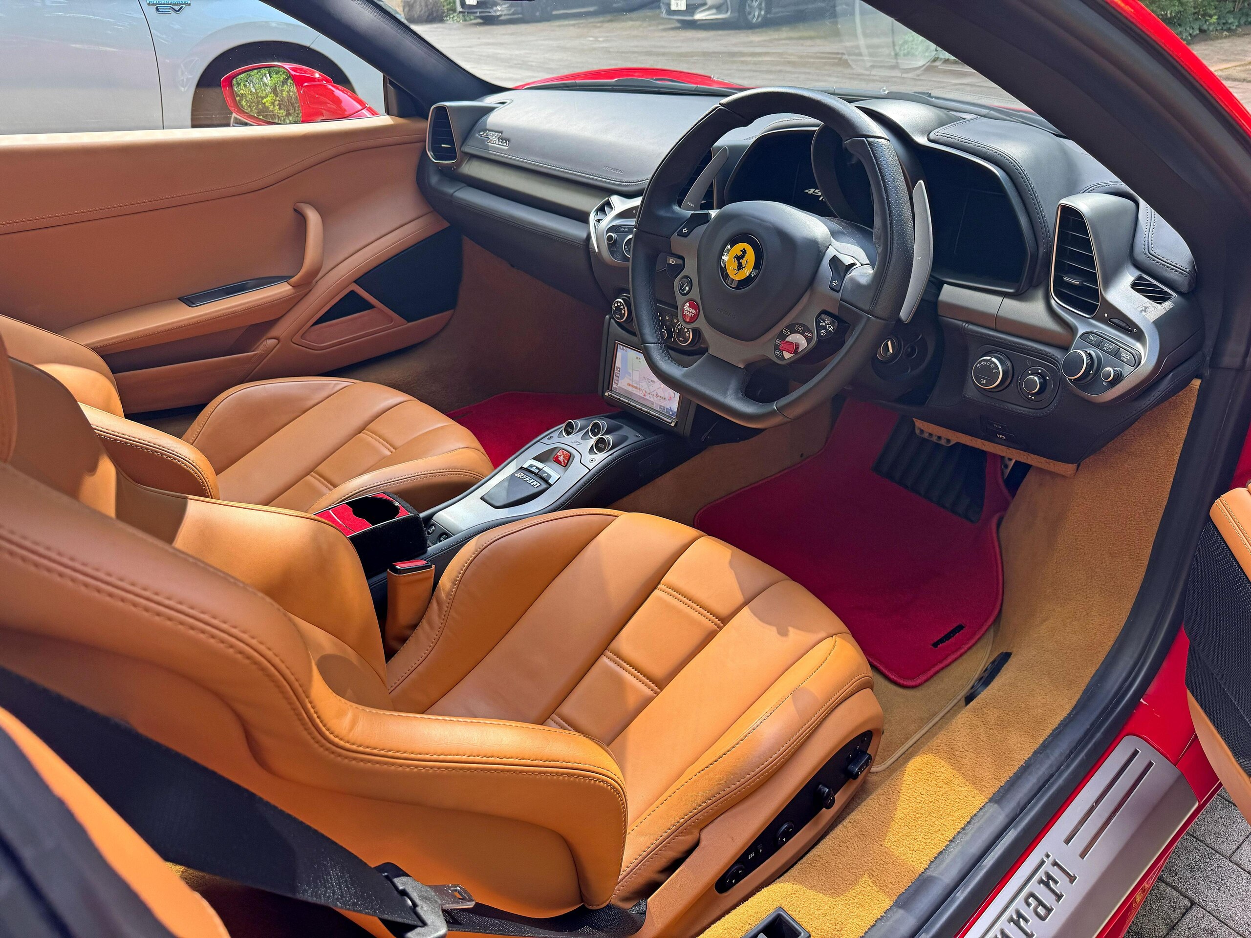 2015 Ferrari 458 Italia F1 DCT — Photo 8 / 11