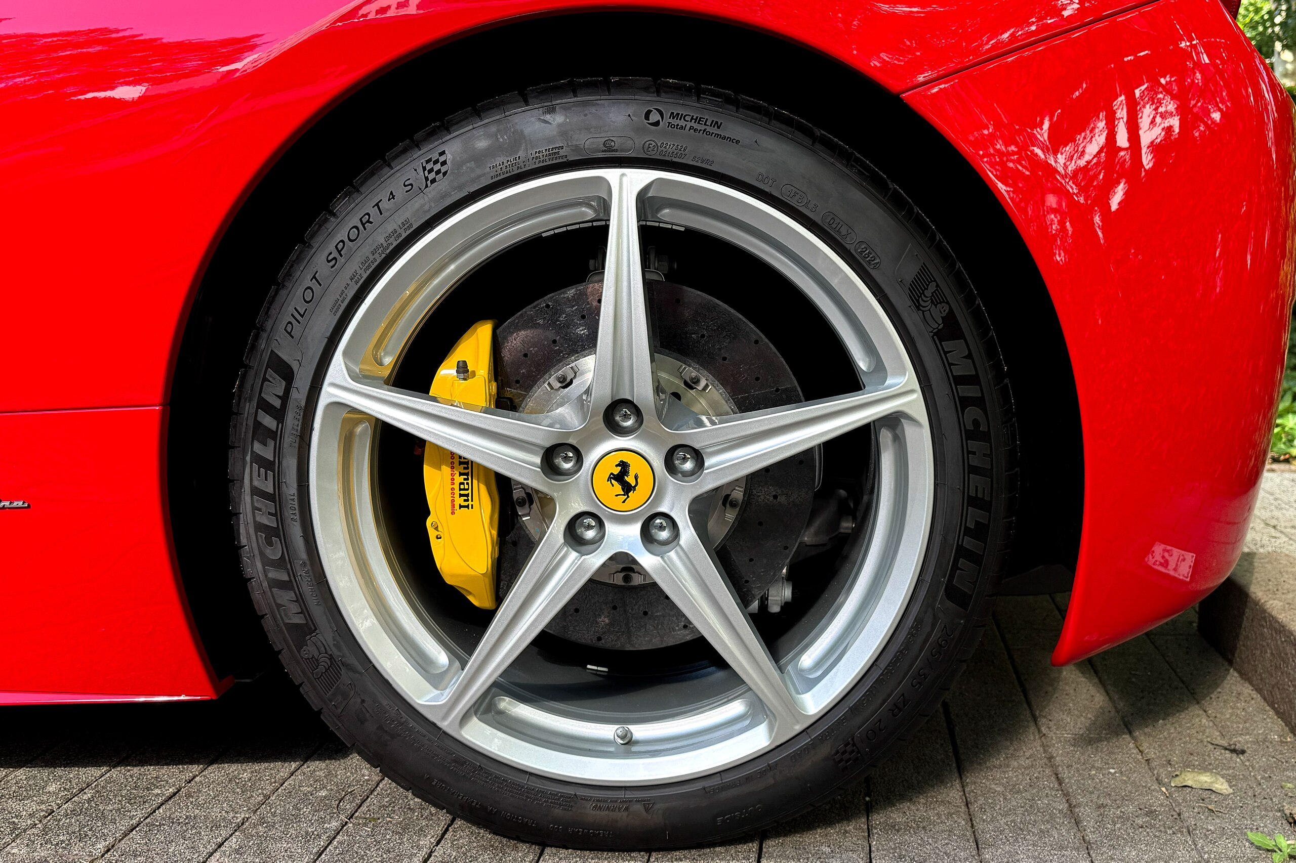 2015 Ferrari 458 Italia F1 DCT — Photo 10 / 11