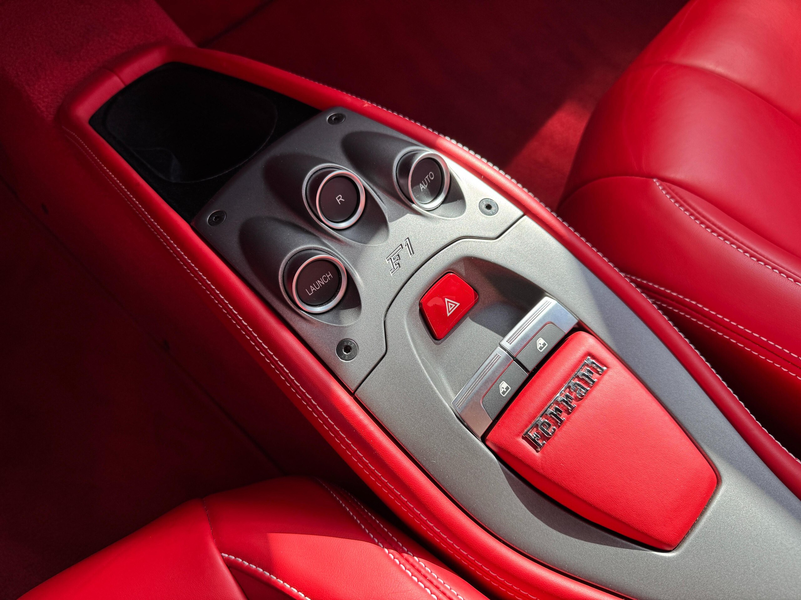 2015 Ferrari 458 Italia F1 DCT — Photo 9 / 53