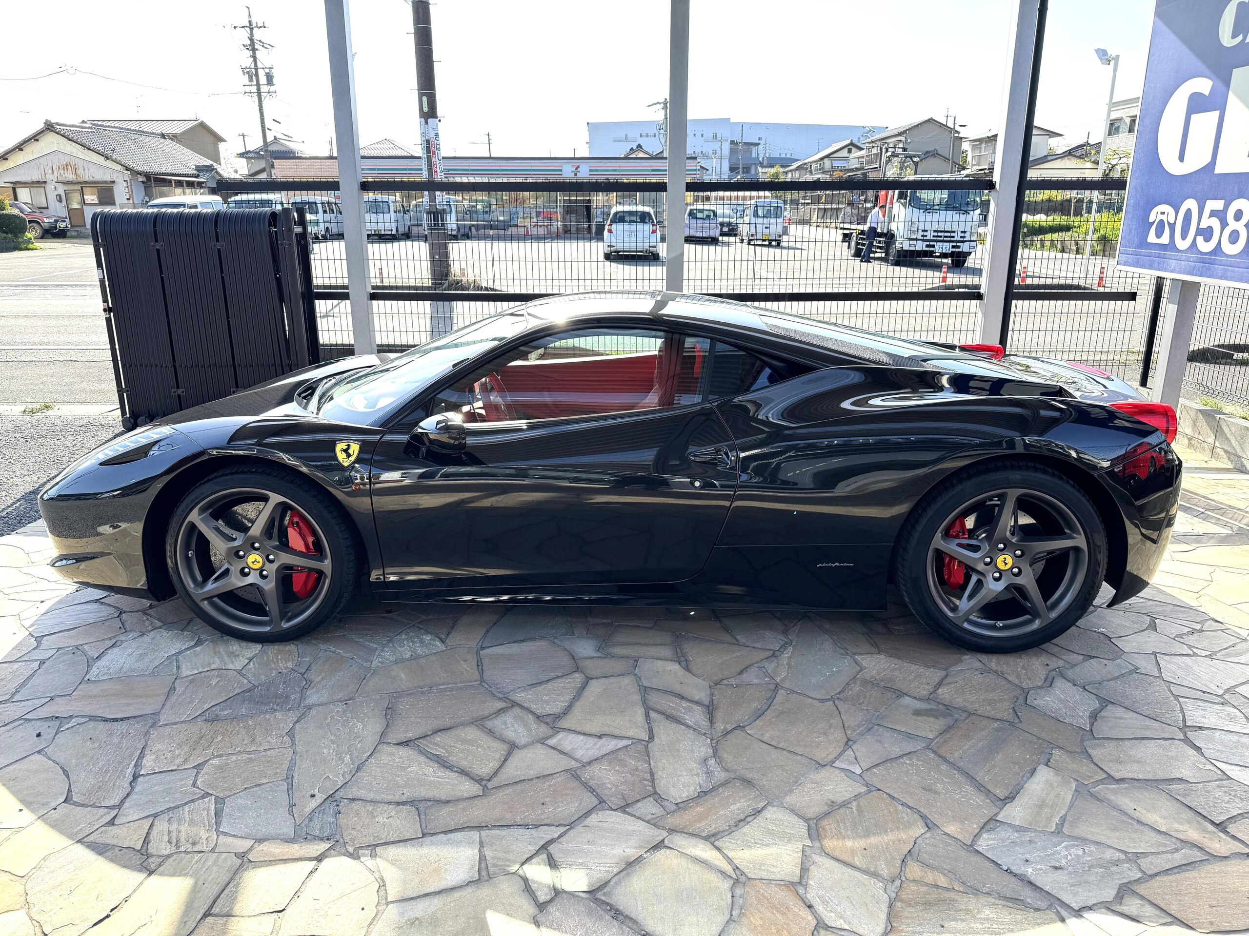 2015 Ferrari 458 Italia F1 DCT — Photo 11 / 59