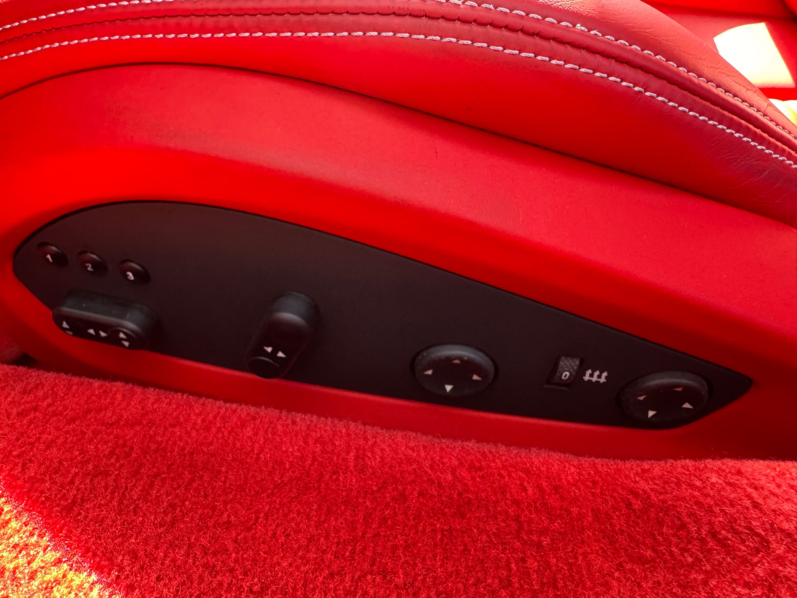 2015 Ferrari 458 Italia F1 DCT — Photo 14 / 53