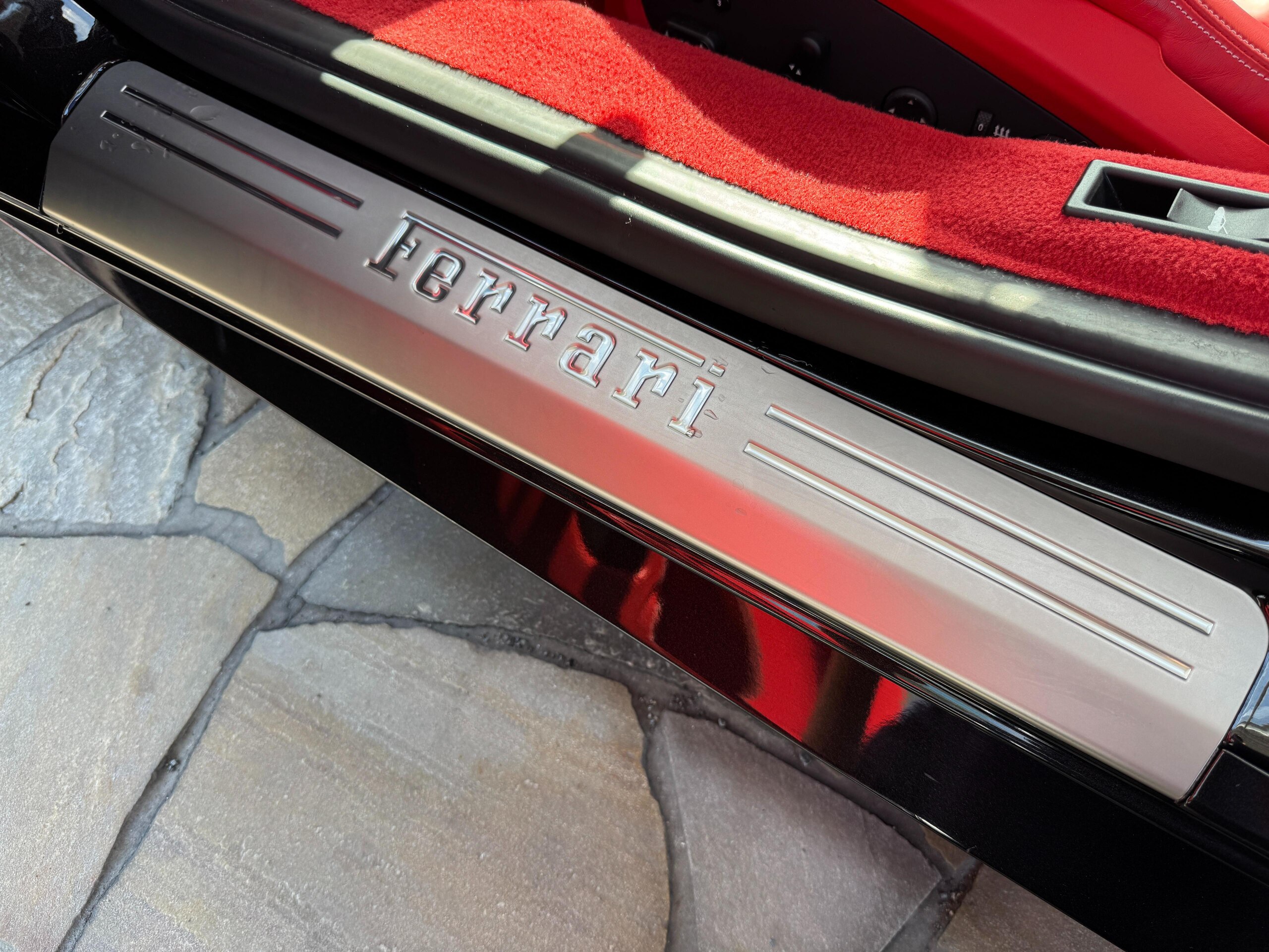 2015 Ferrari 458 Italia F1 DCT — Photo 15 / 53