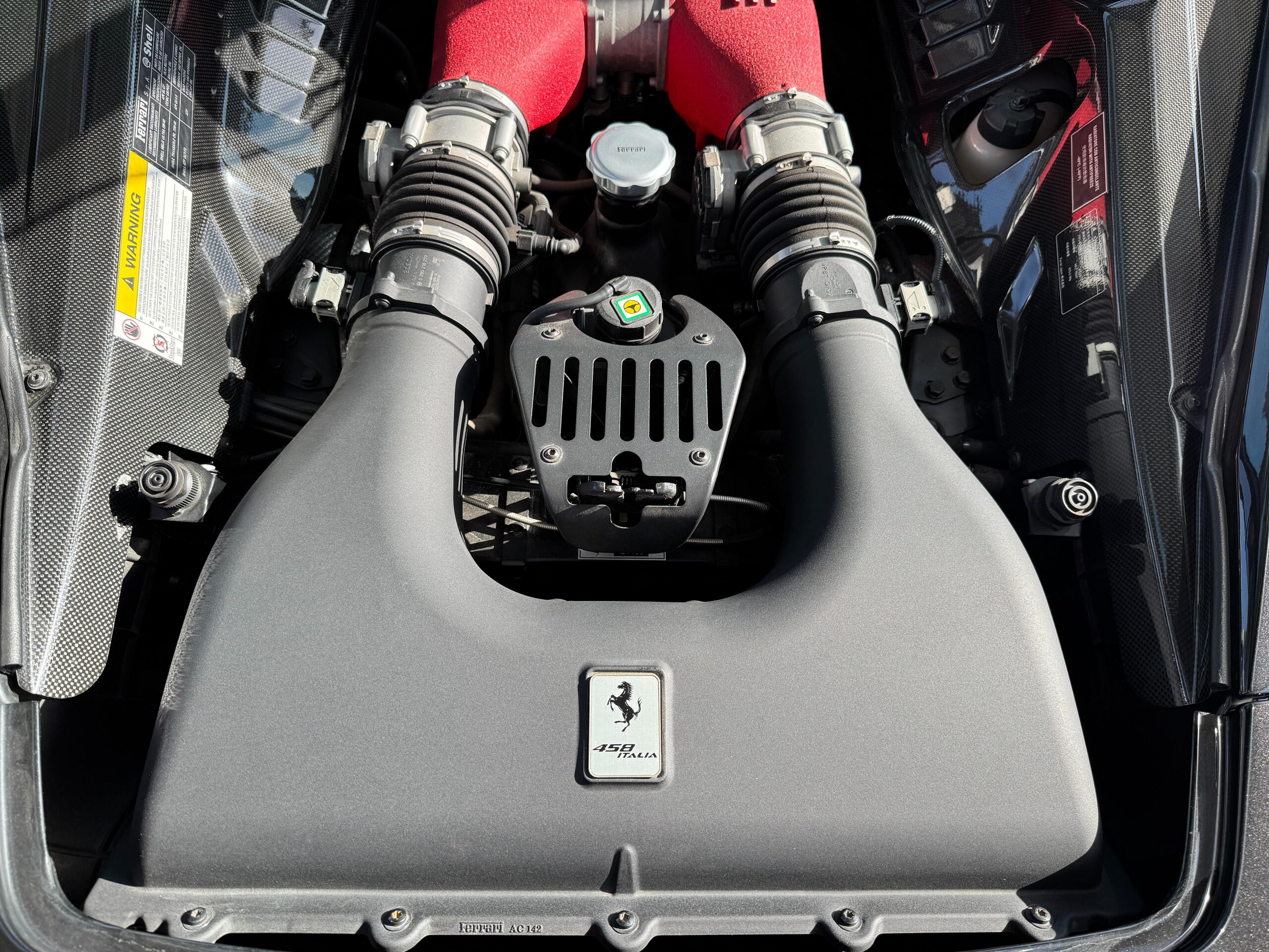 2015 Ferrari 458 Italia F1 DCT — Photo 28 / 53