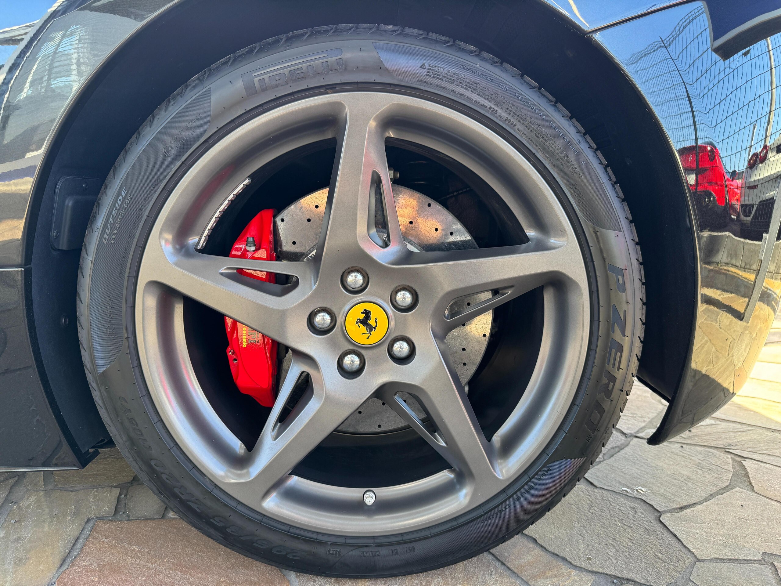 2015 Ferrari 458 Italia F1 DCT — Photo 32 / 53