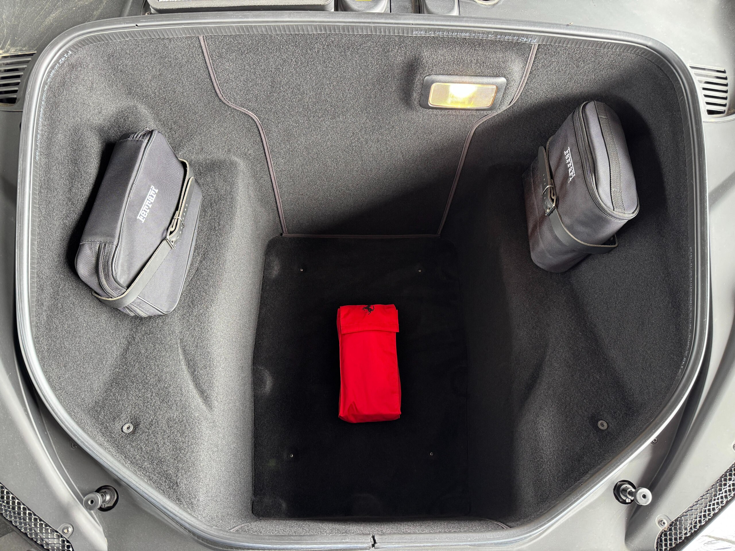 2015 Ferrari 458 Italia F1 DCT — Photo 46 / 53