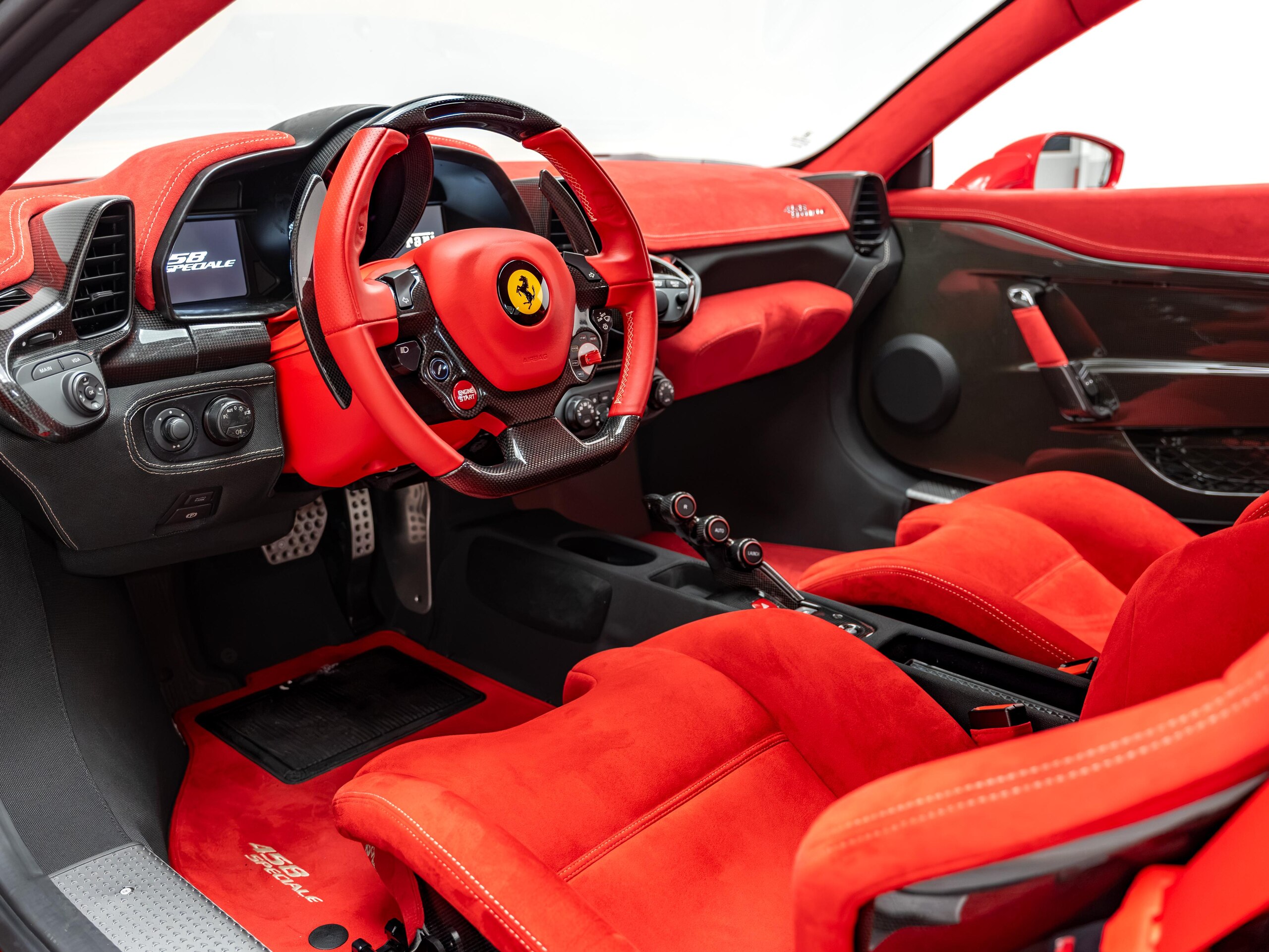 2015 Ferrari 458 Speciale — Photo 8 / 25