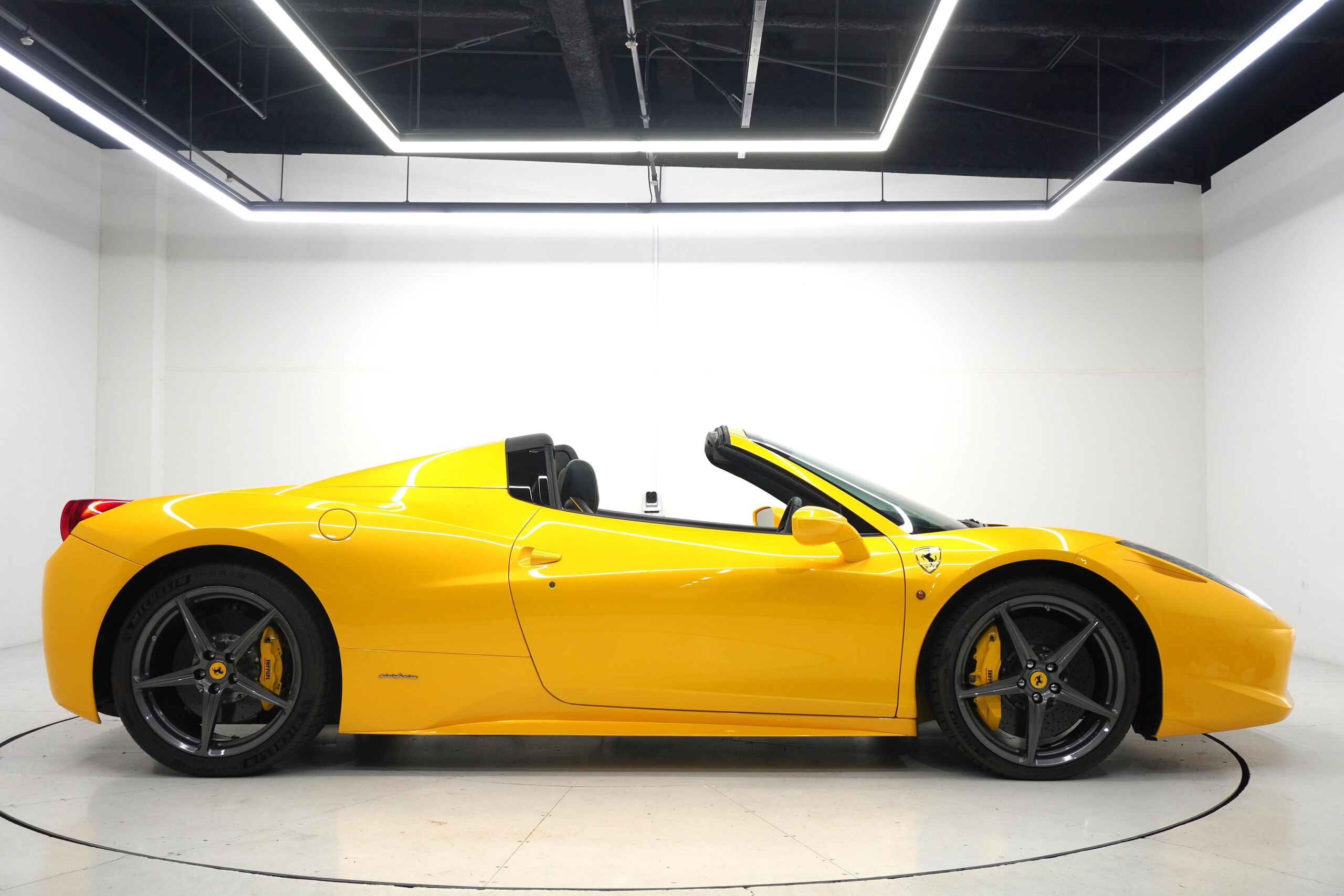2015 Ferrari 458 Spider — Photo 15 / 70