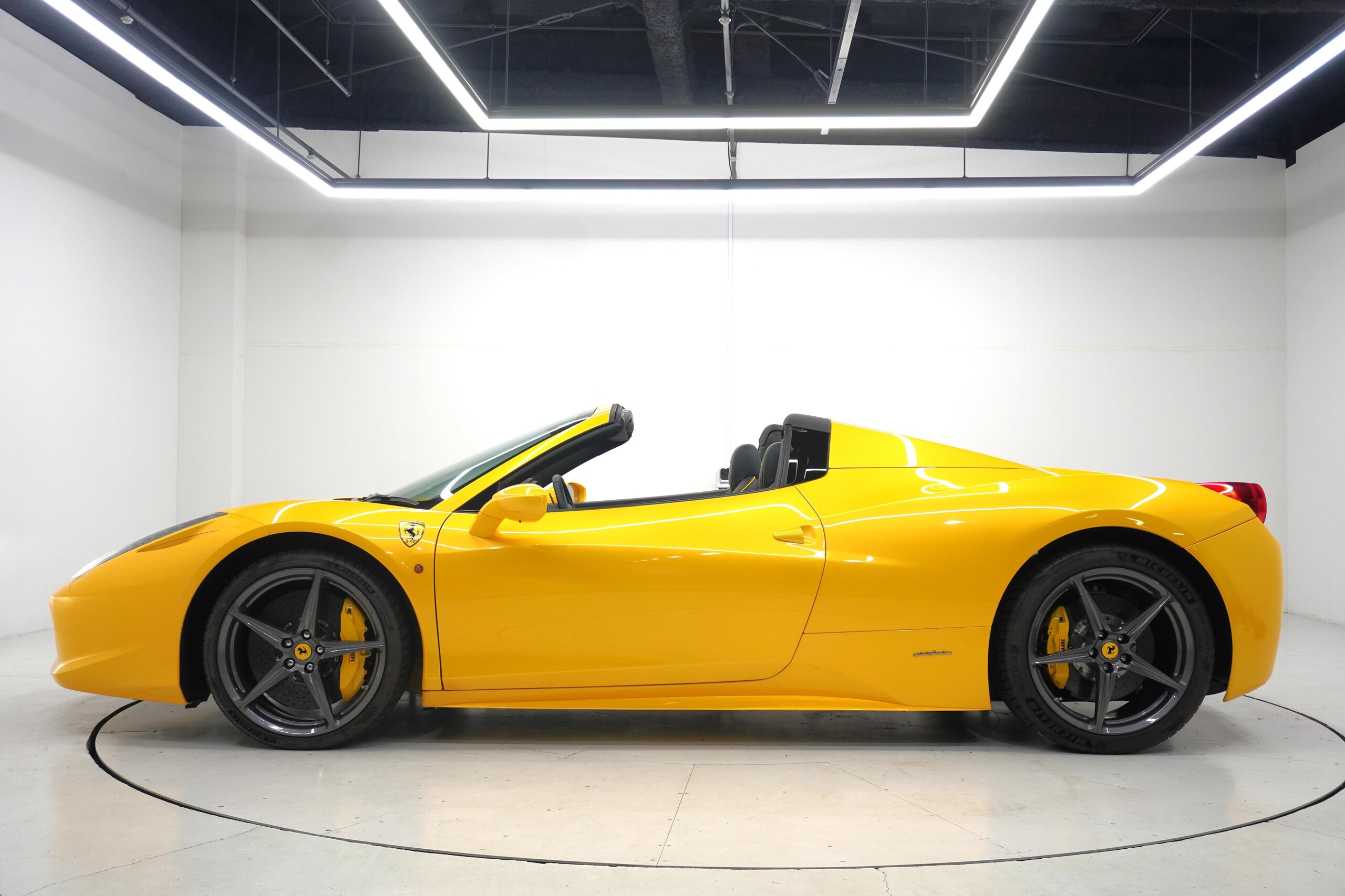 2015 Ferrari 458 Spider — Photo 19 / 70