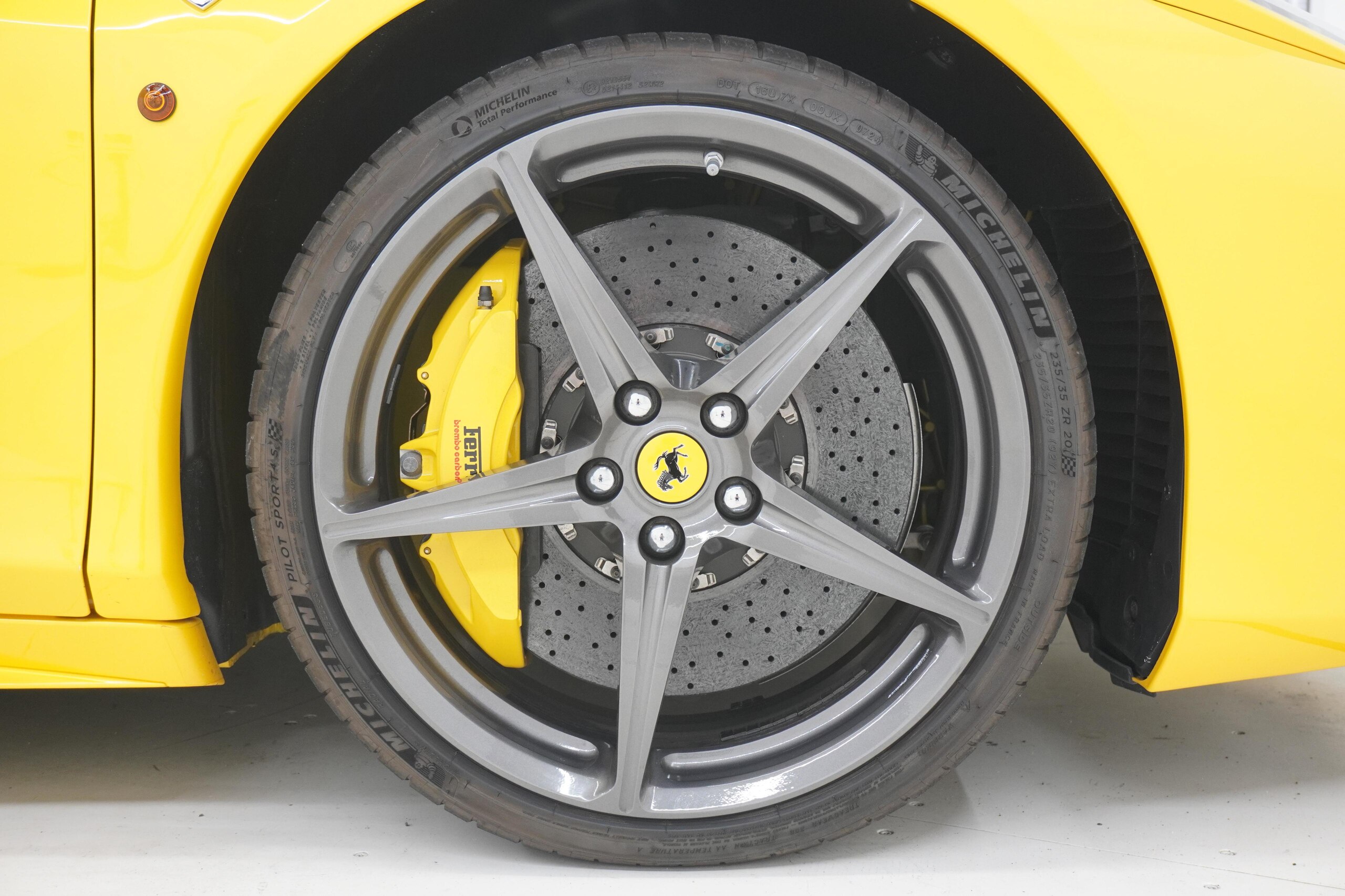 2015 Ferrari 458 Spider — Photo 23 / 70