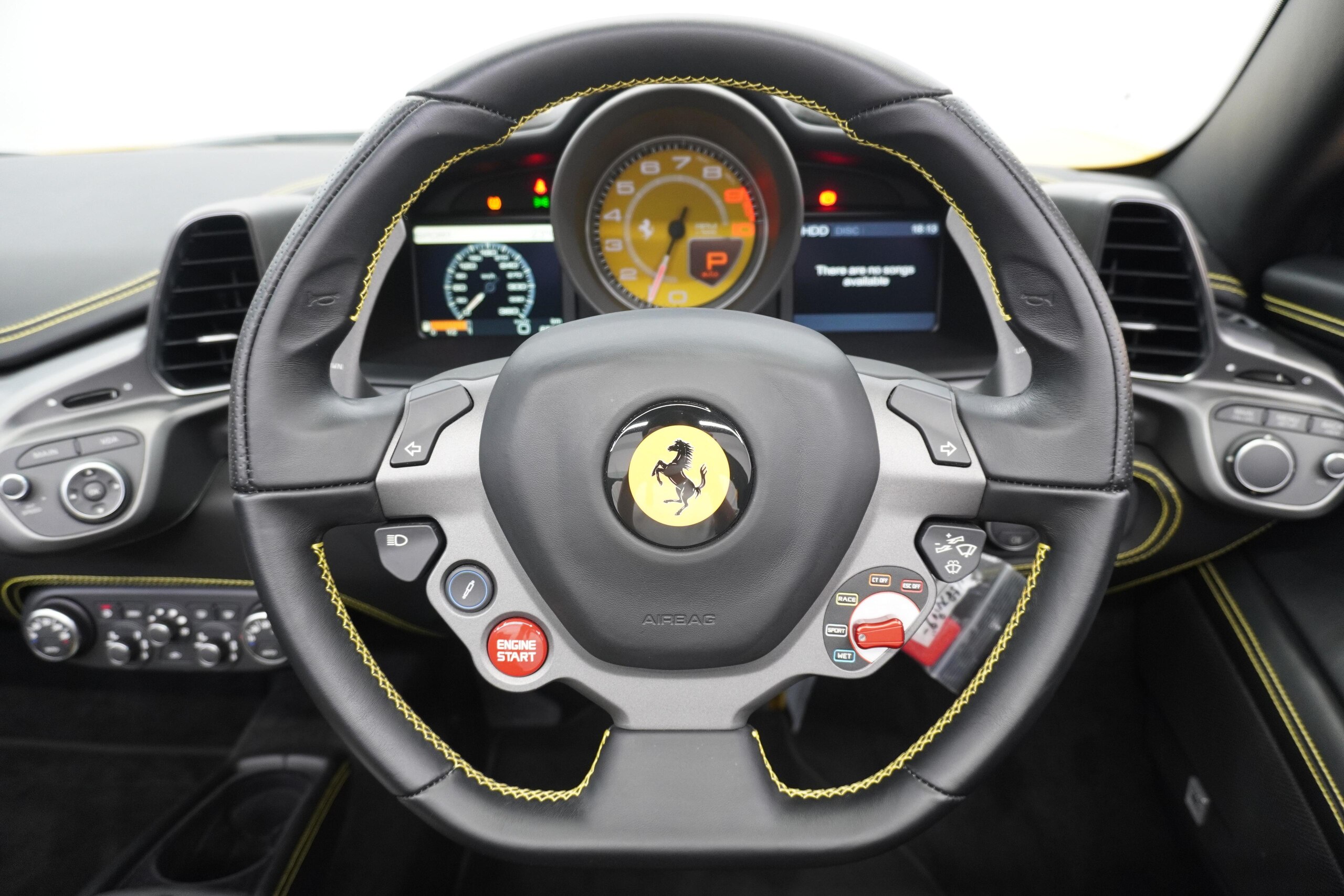 2015 Ferrari 458 Spider — Photo 24 / 70