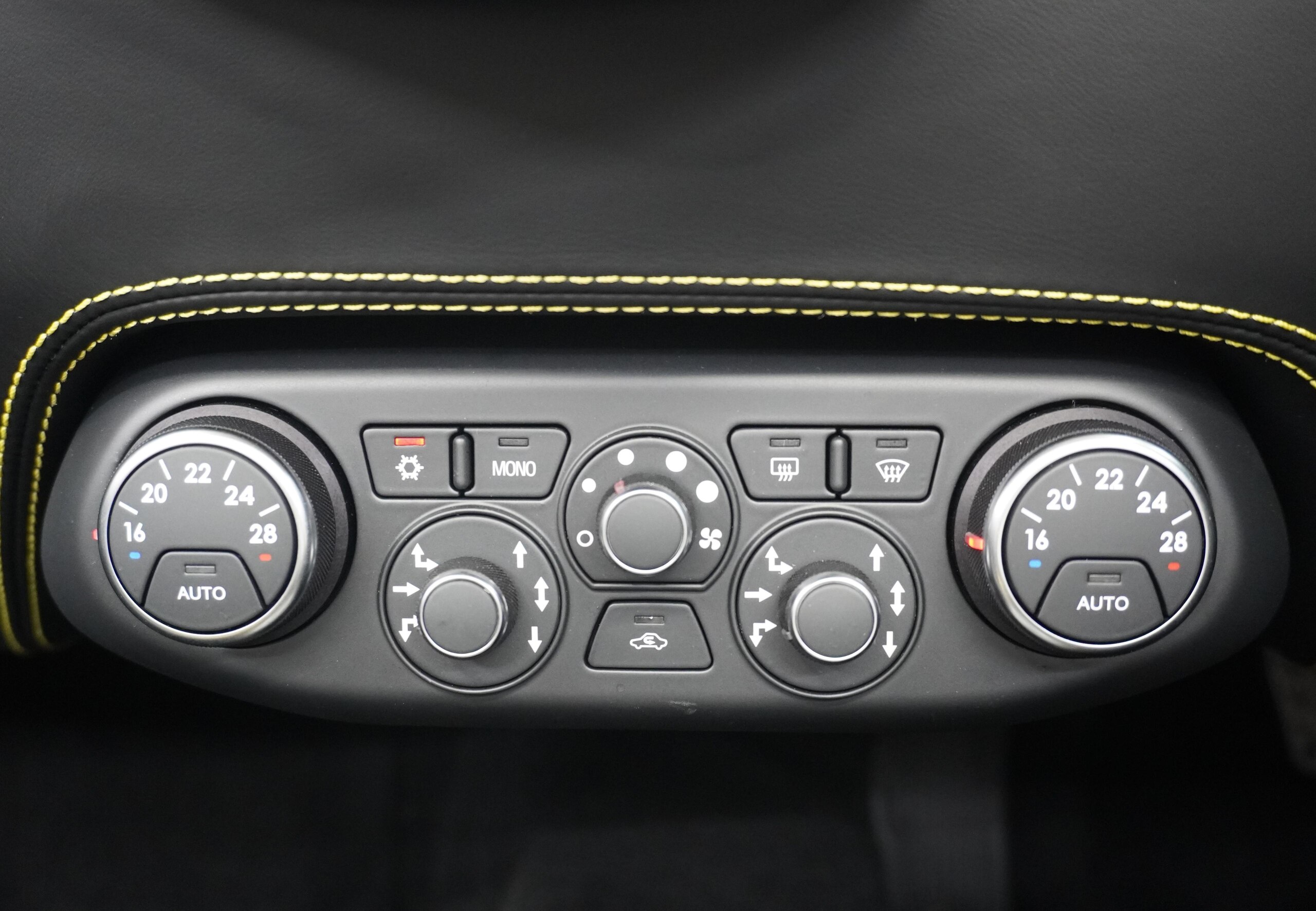 2015 Ferrari 458 Spider — Photo 39 / 70