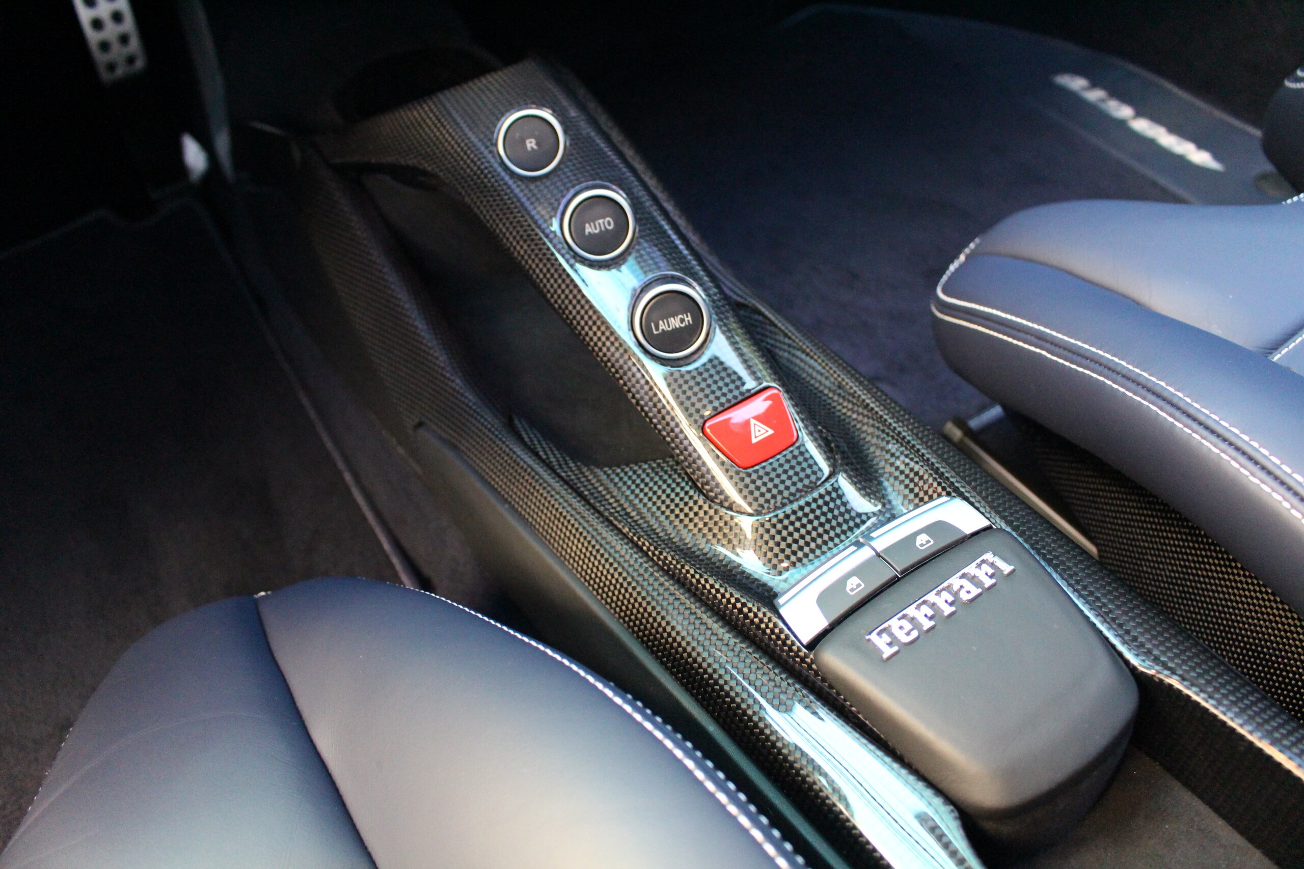 2015 Ferrari 488GTB — Photo 8 / 17