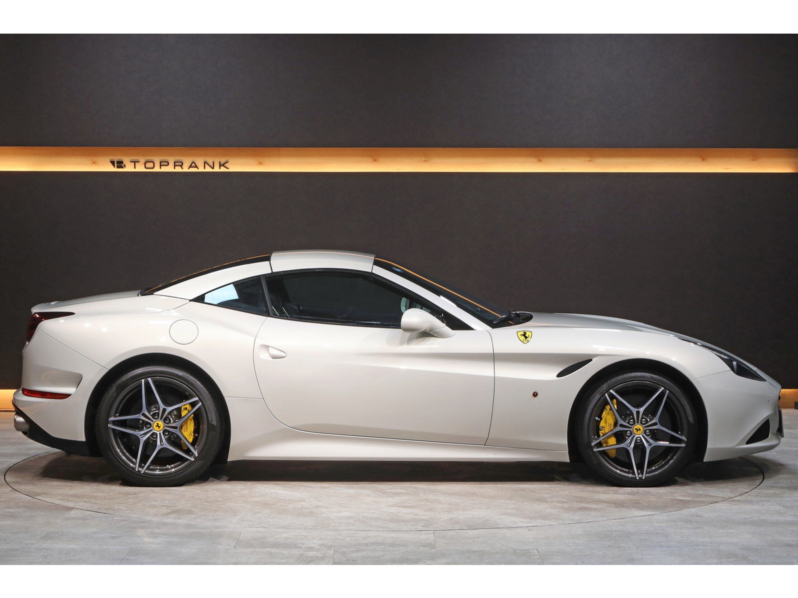 2015 Ferrari California T — Photo 14 / 59