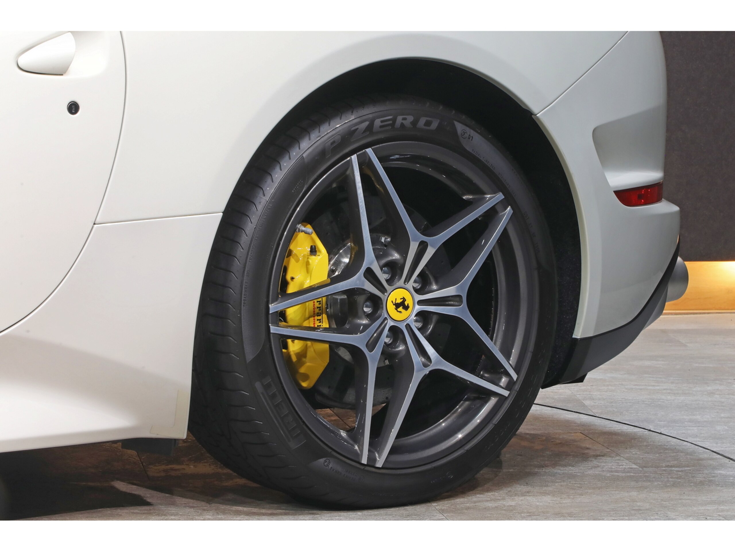 2015 Ferrari California T — Photo 43 / 59
