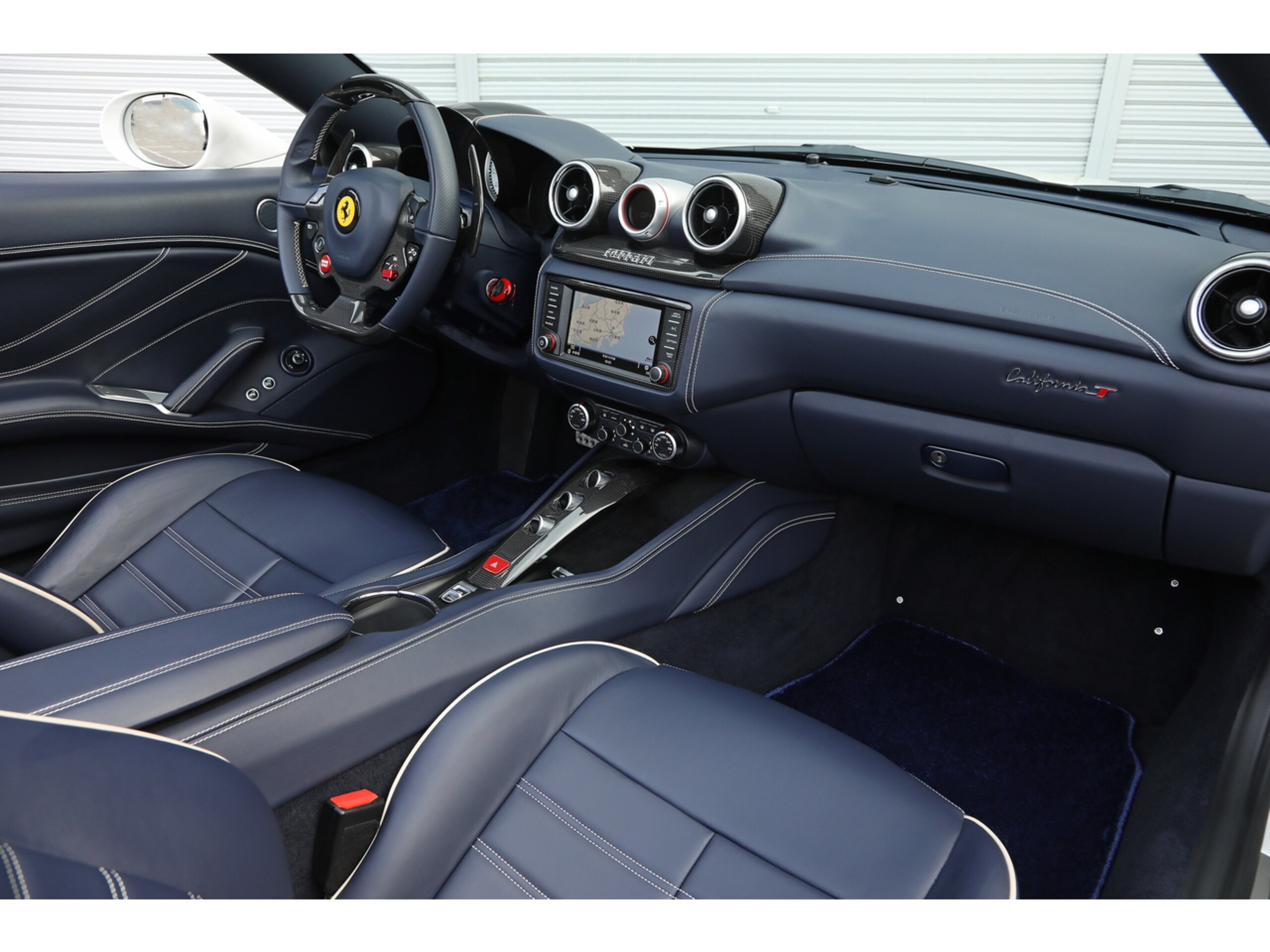 2015 Ferrari California T — Photo 46 / 59