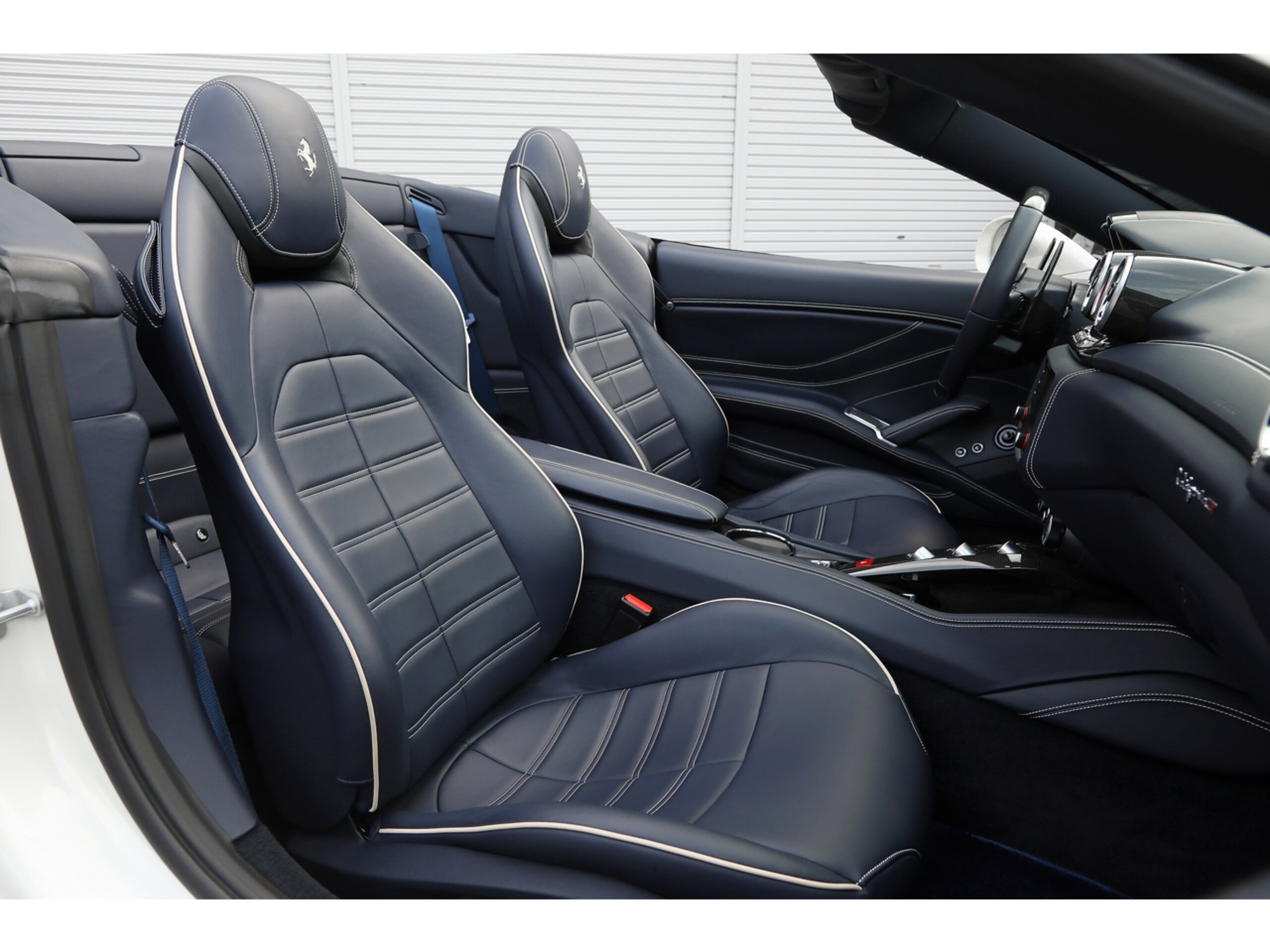 2015 Ferrari California T — Photo 48 / 59