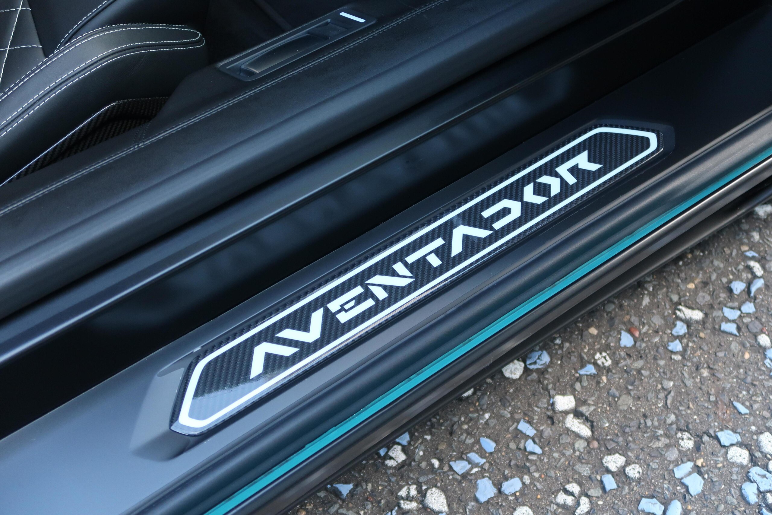 2015 Lamborghini Aventador LP700-4 — Photo 15 / 21