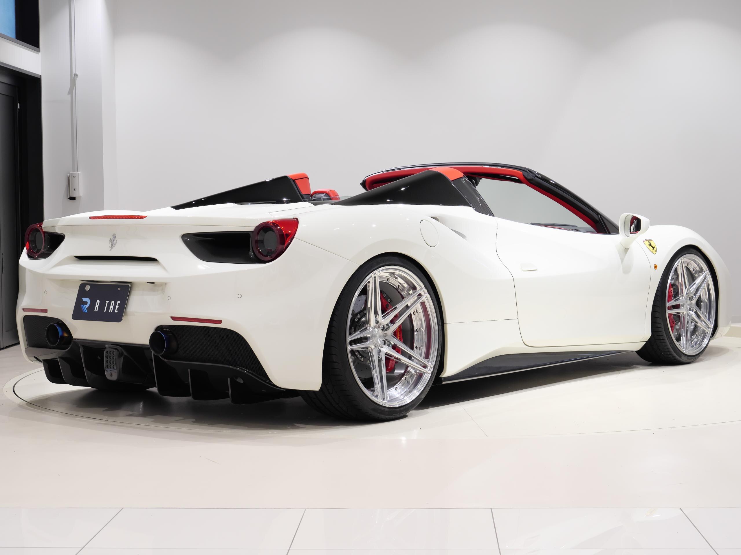 2016 Ferrari 488 Spider — Photo 12 / 40