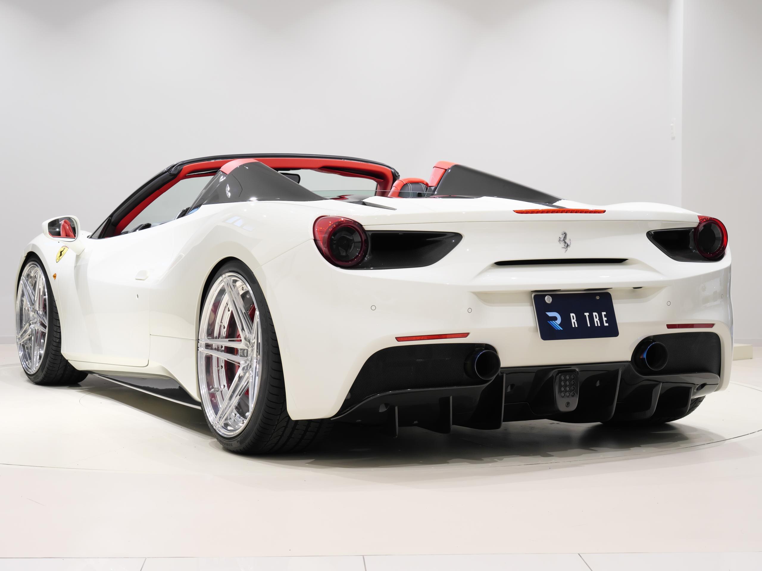 2016 Ferrari 488 Spider — Photo 17 / 40
